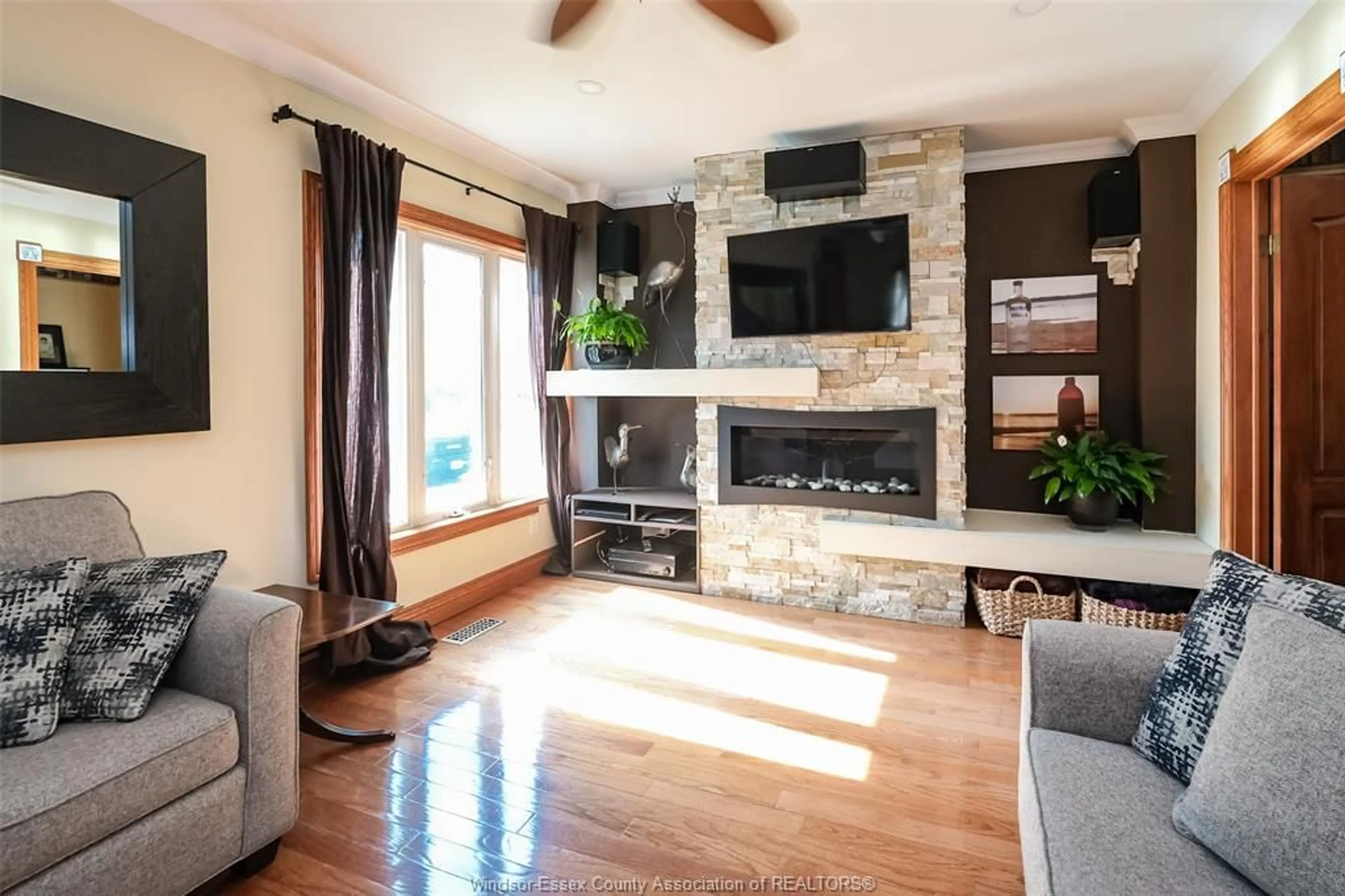 Living room with furniture, unknown for 458 JOHN M, Windsor Ontario N8P 1C2