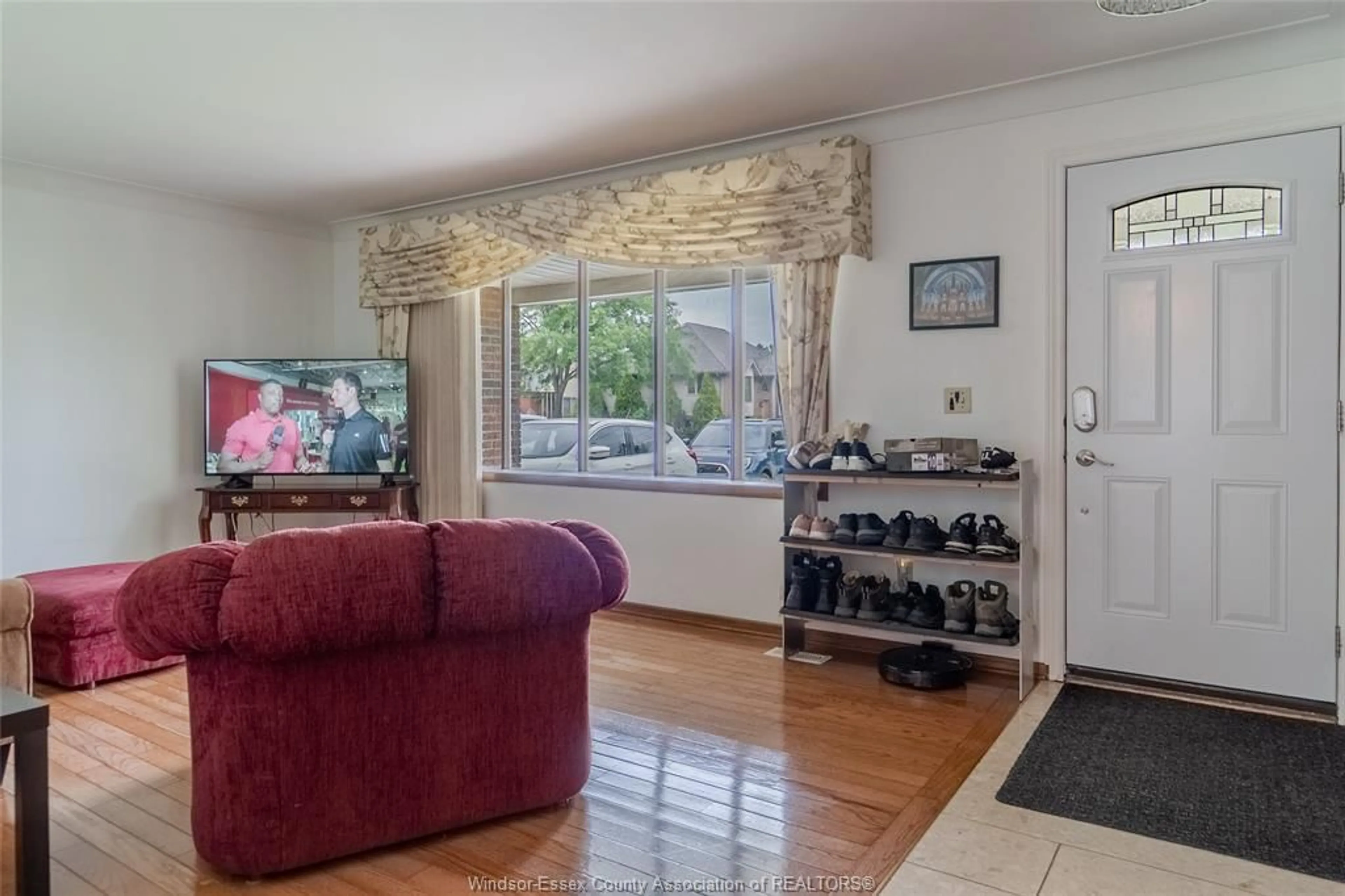 Living room with furniture, unknown for 2010 Grand Marais, Windsor Ontario N9E 1G1