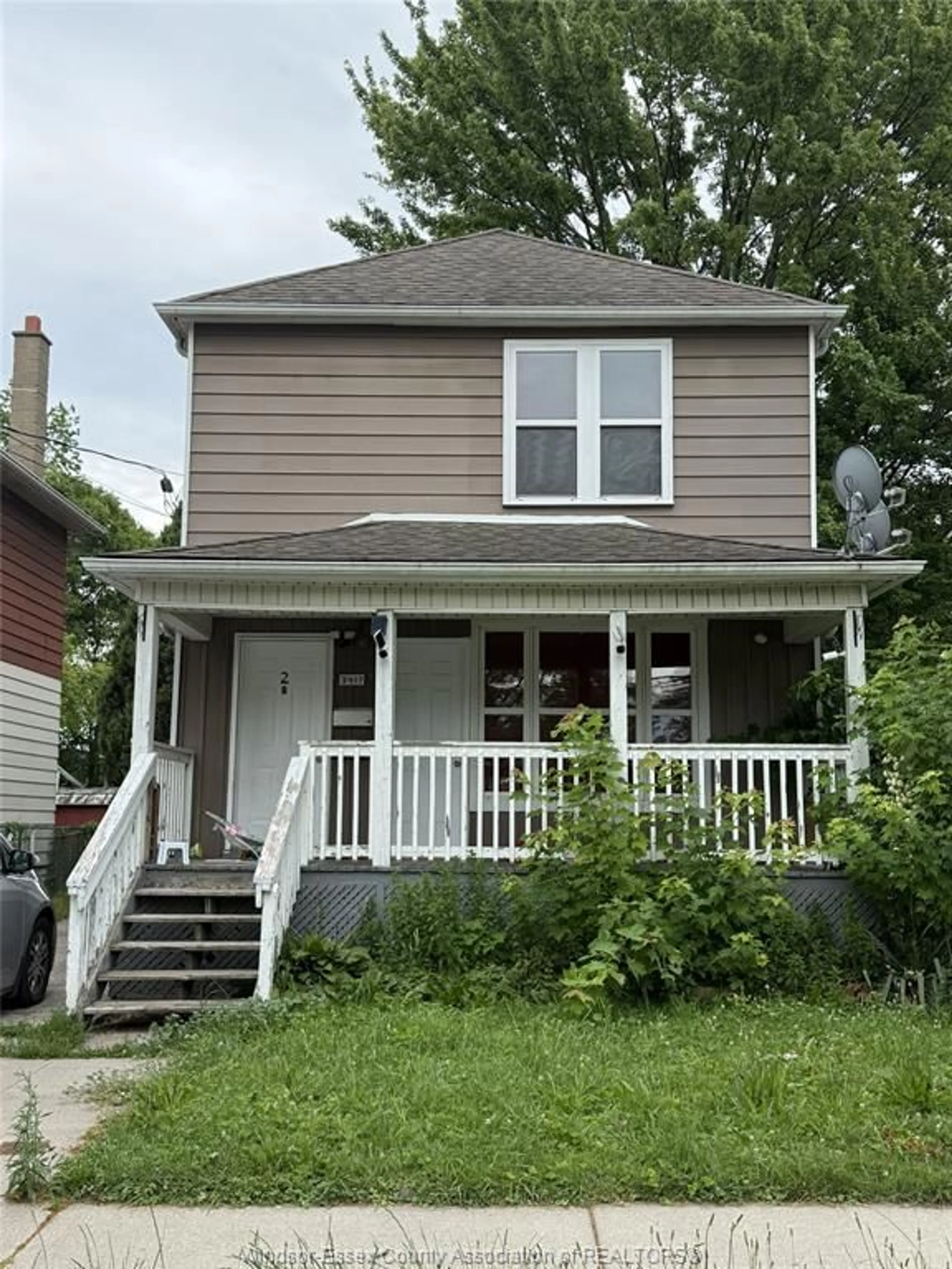Home with vinyl exterior material, street for 3417 CROSS, Windsor Ontario N9C 1N4