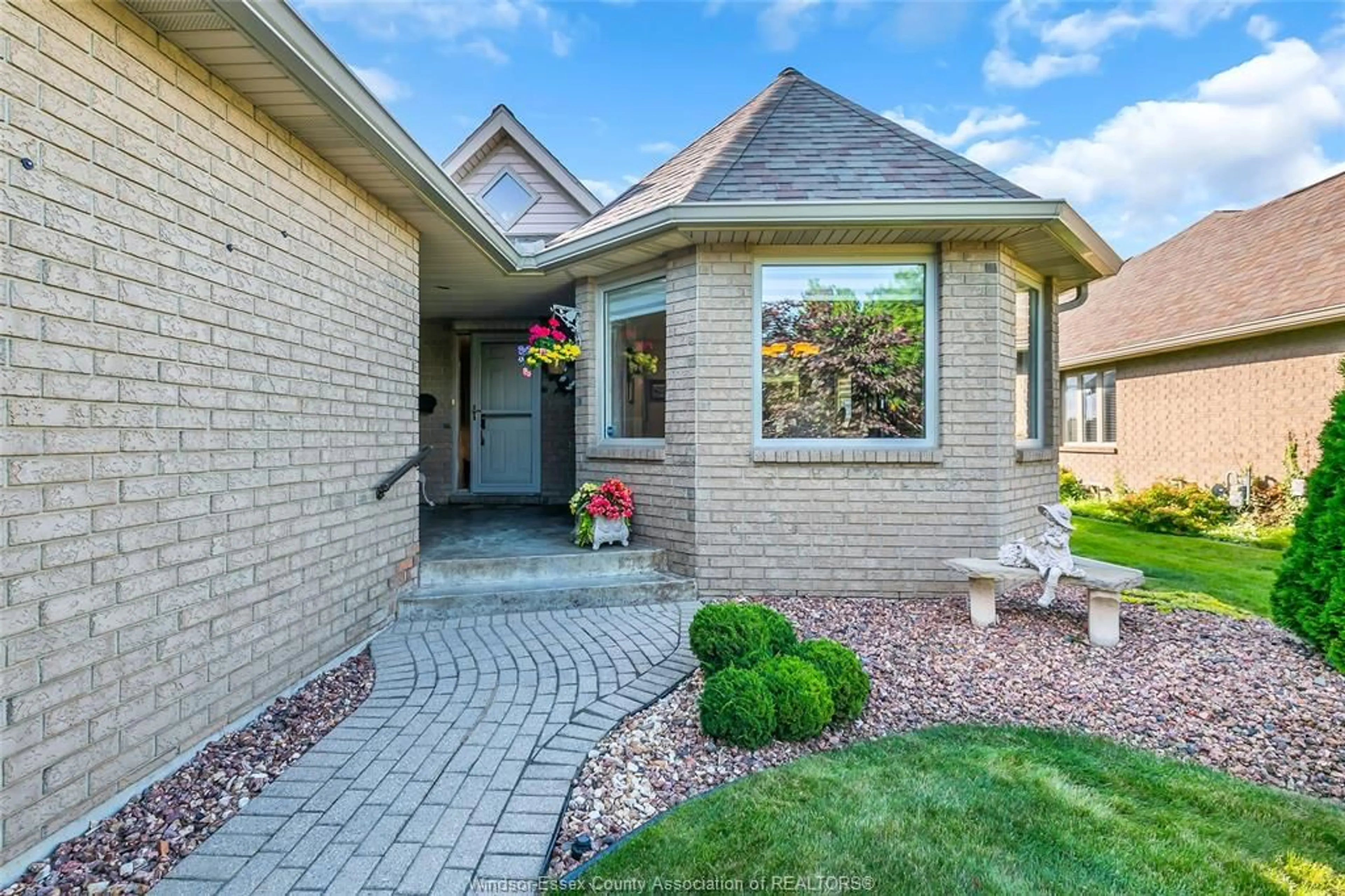 Home with brick exterior material, street for 1385 IMPERIAL Cres, Windsor Ontario N9G 2T6