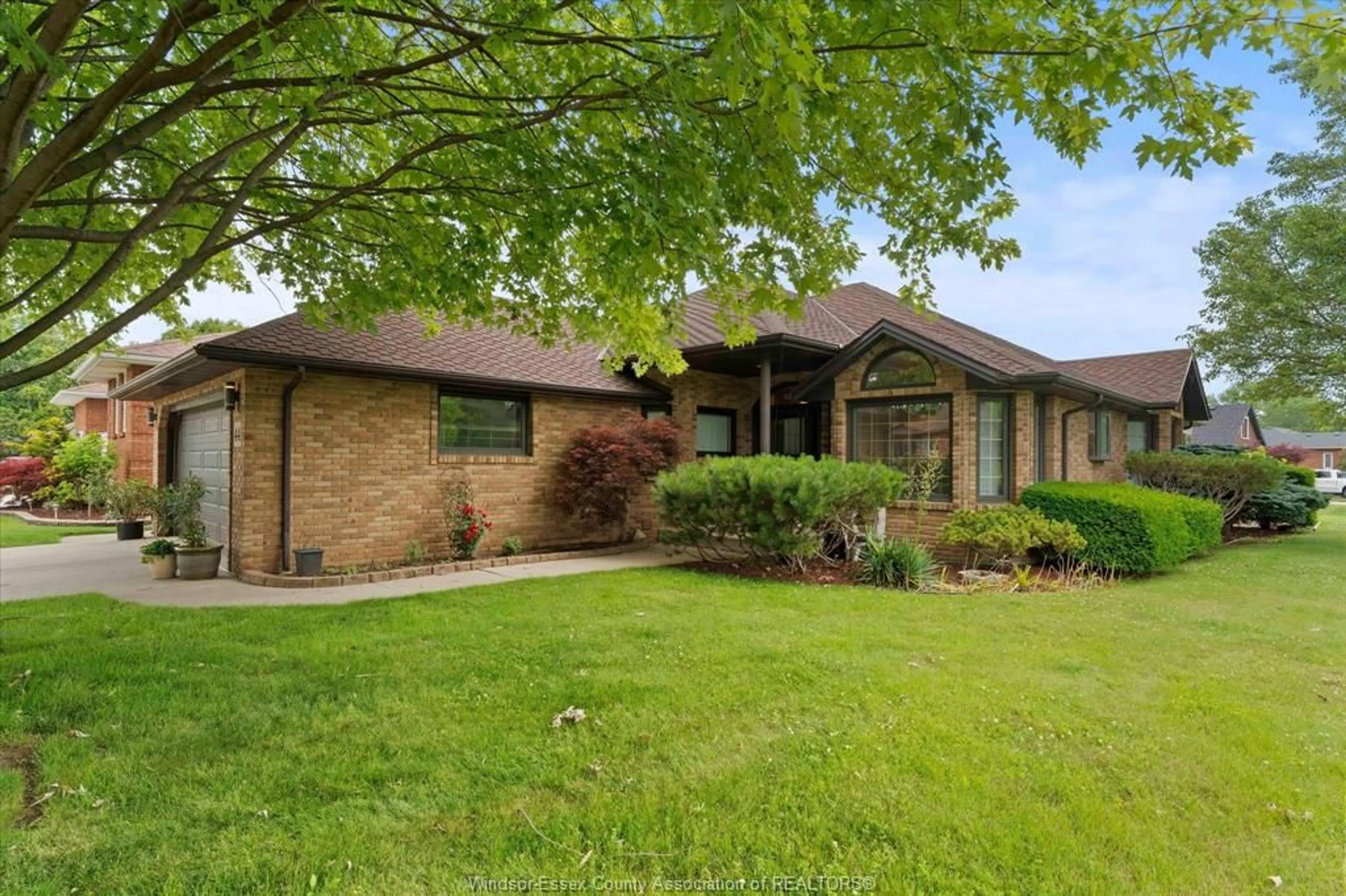 Home with brick exterior material, unknown for 44 WORCHESTER, Leamington Ontario N8H 5C1