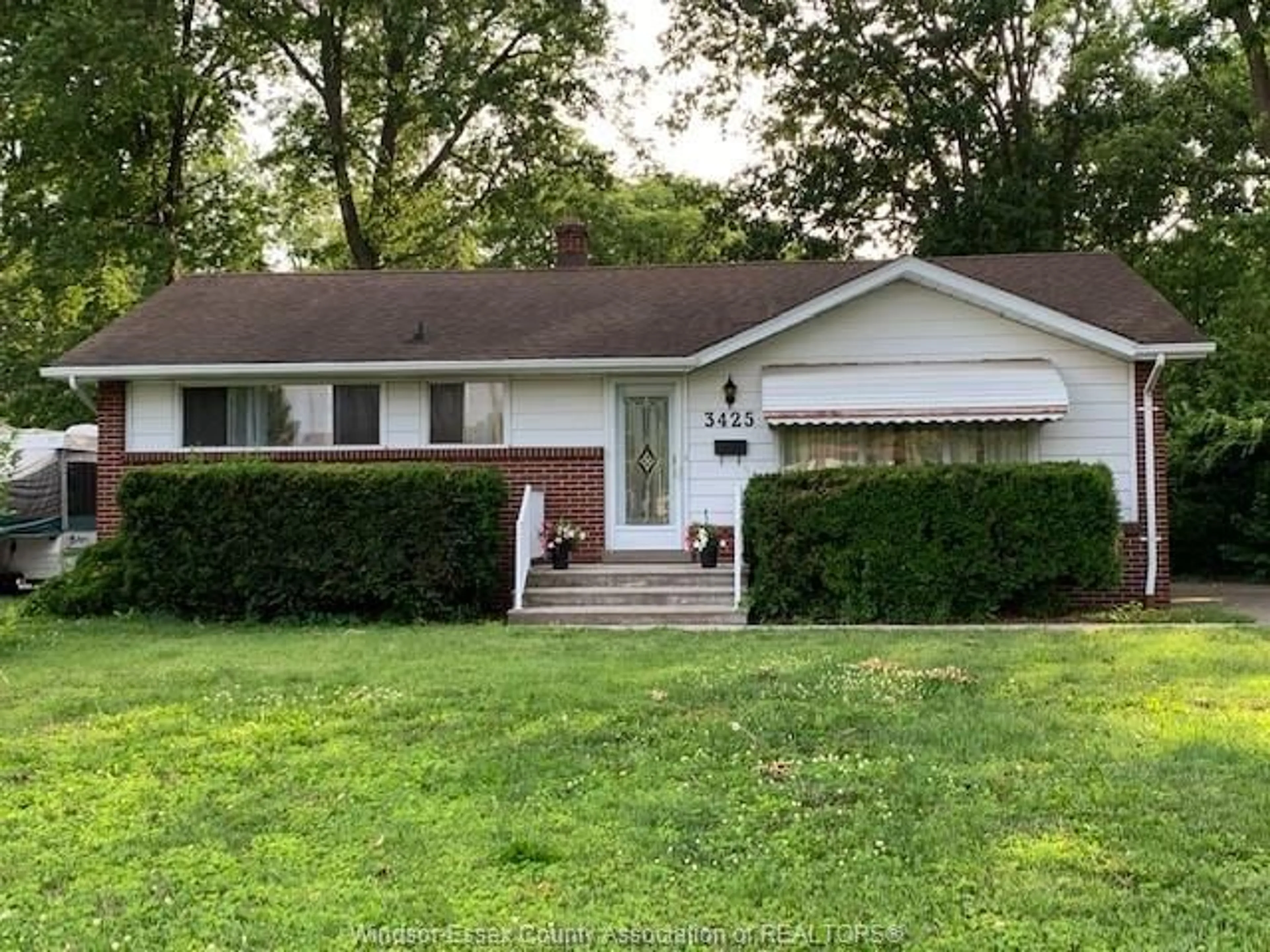 Home with vinyl exterior material, street for 3425 RANKIN, Windsor Ontario N9E 3C4