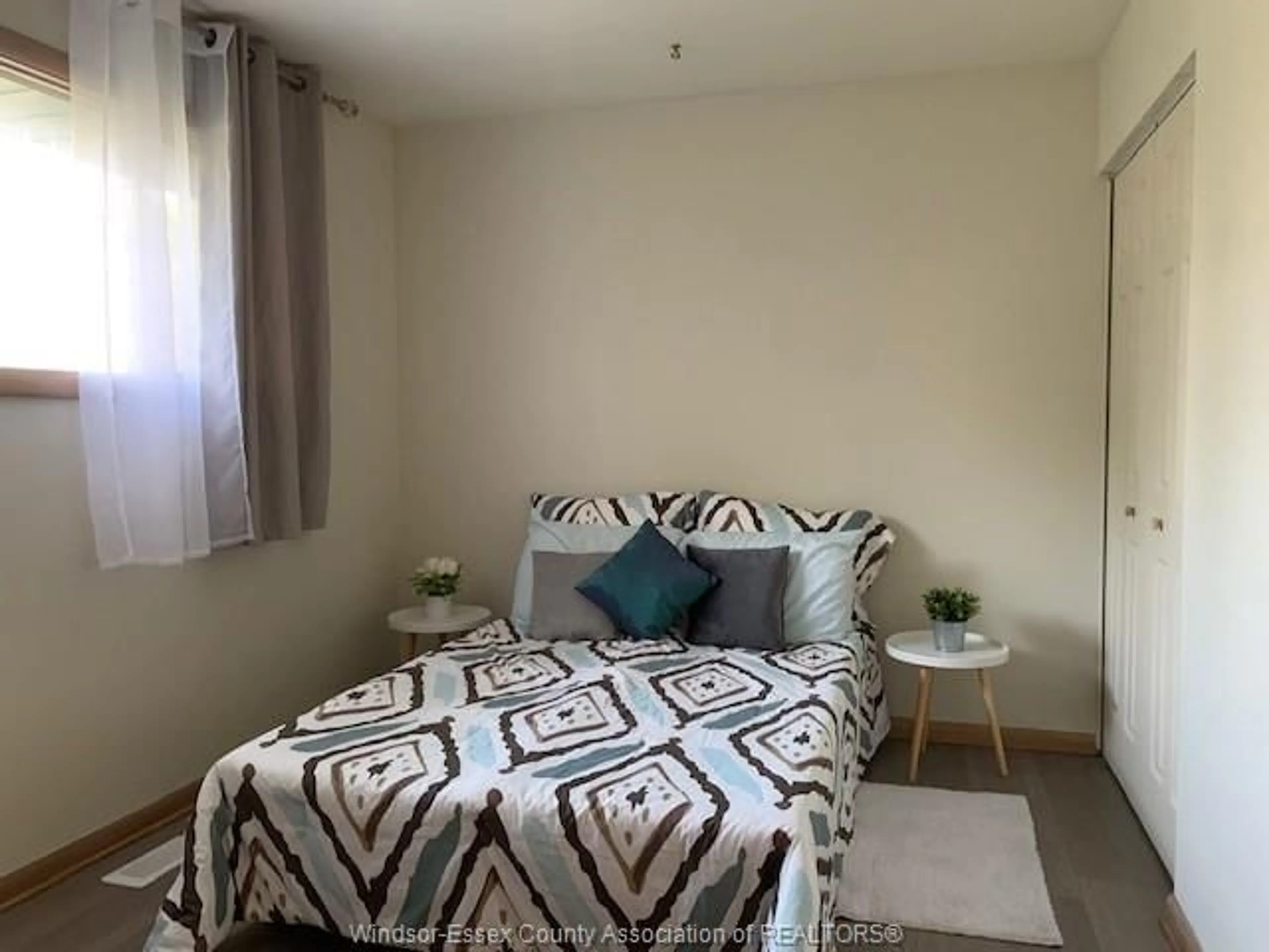 A pic of a room for 3425 RANKIN, Windsor Ontario N9E 3C4