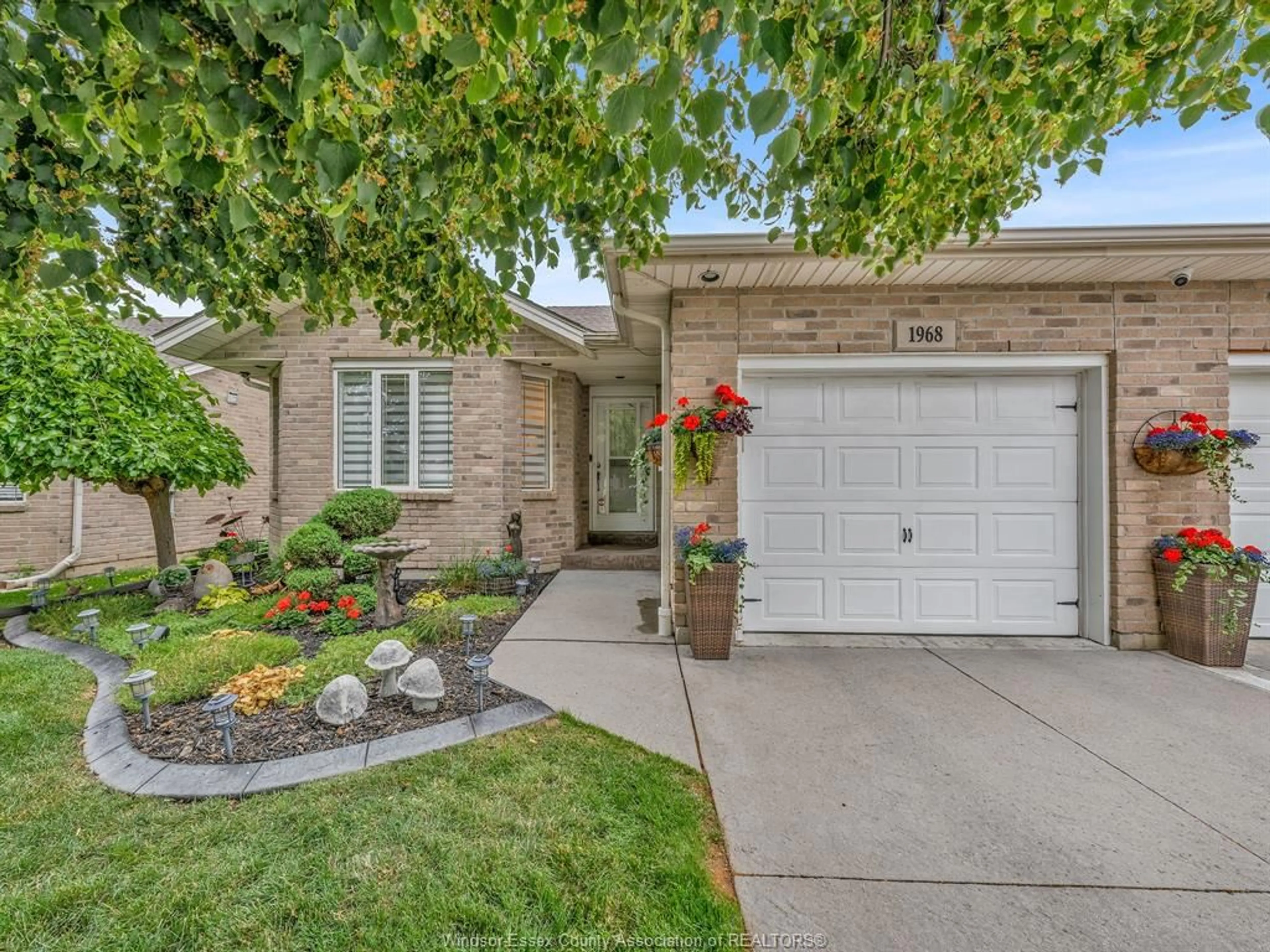 Home with brick exterior material, street for 1968 CLOVER Ave, Windsor Ontario N8P 1W6