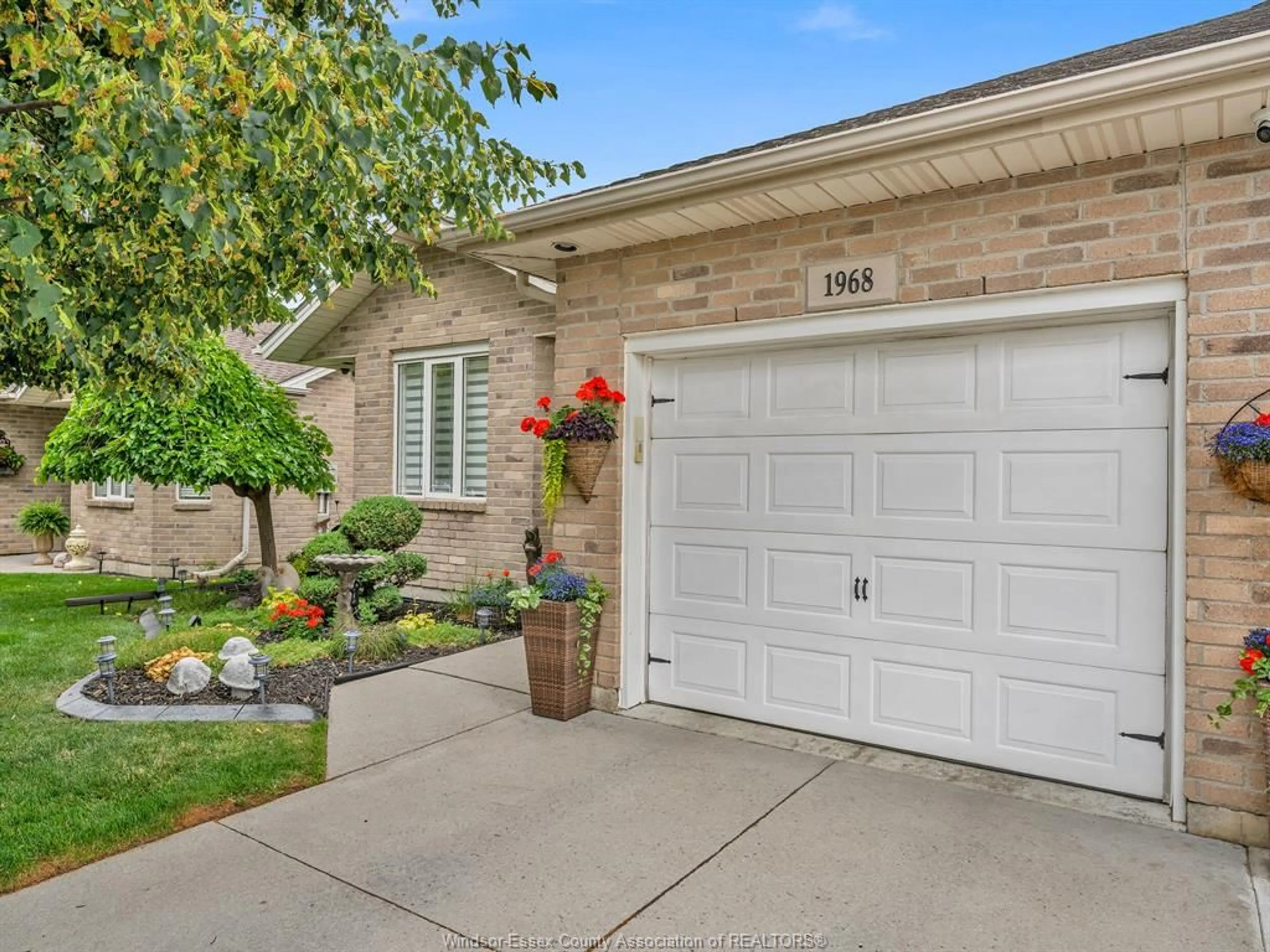 Home with brick exterior material, street for 1968 CLOVER Ave, Windsor Ontario N8P 1W6
