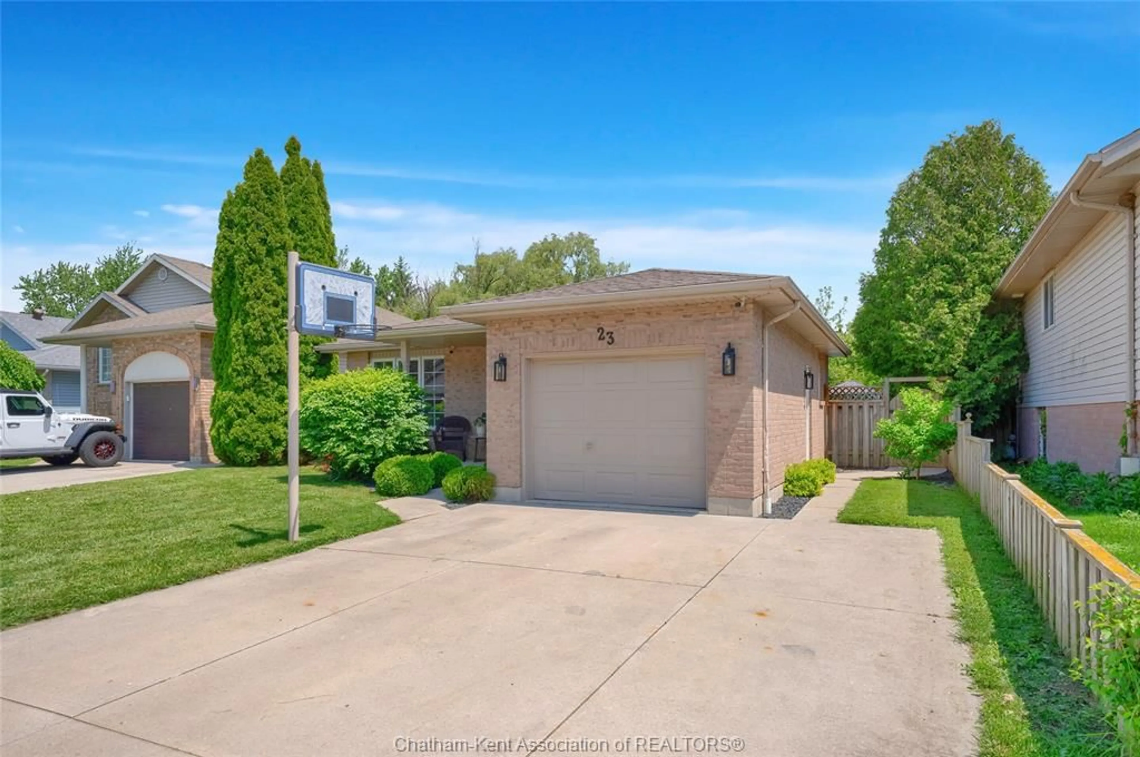 Unknown for 23 Carolinian Pl, Chatham Ontario N7L 5M7