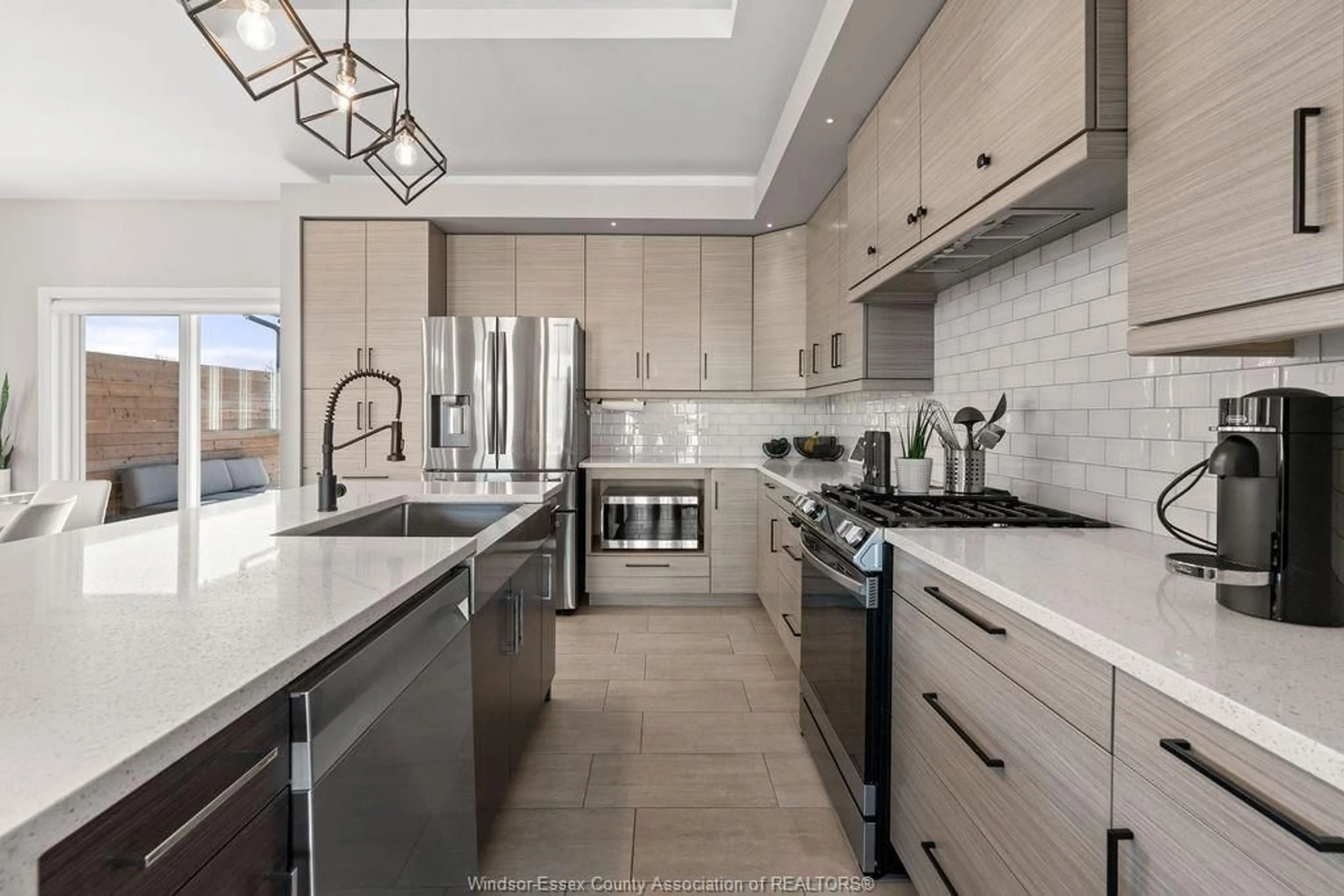 Contemporary kitchen, ceramic/tile floor for 25 WOODLAND ST, Kingsville Ontario N9Y 0A9