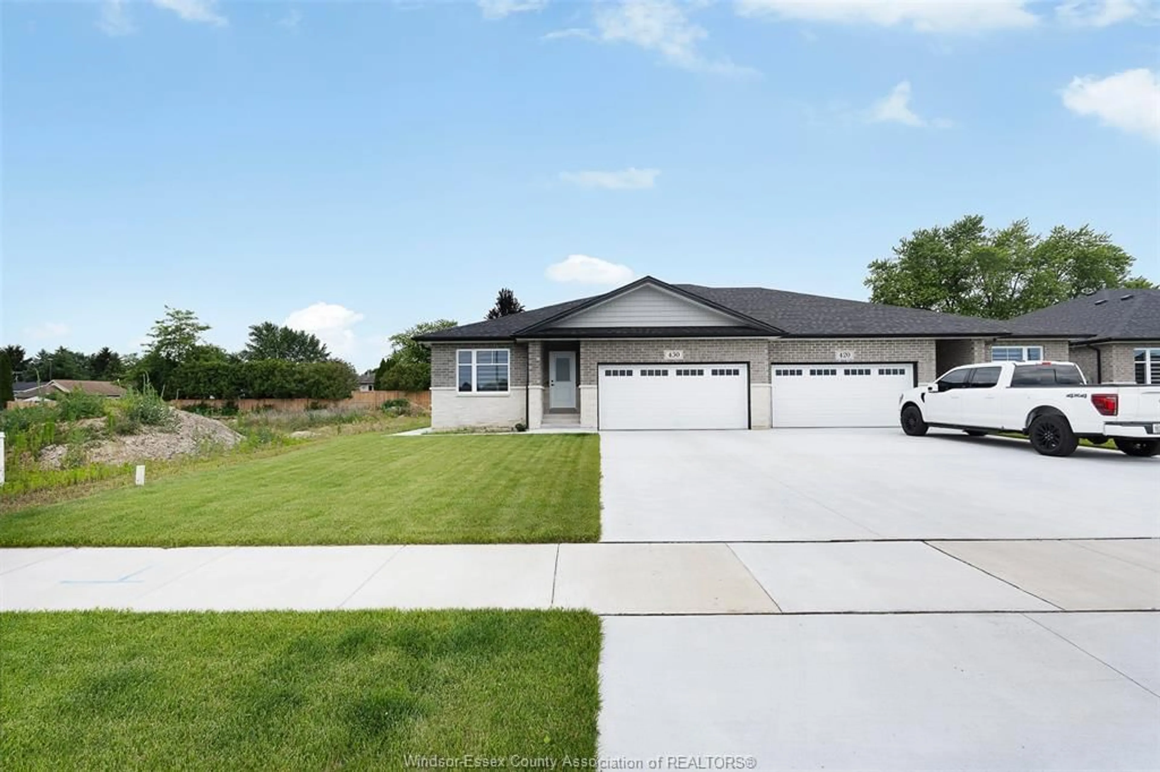 Home with vinyl exterior material, street for 420 JOLLY, LaSalle Ontario N9J 0E7