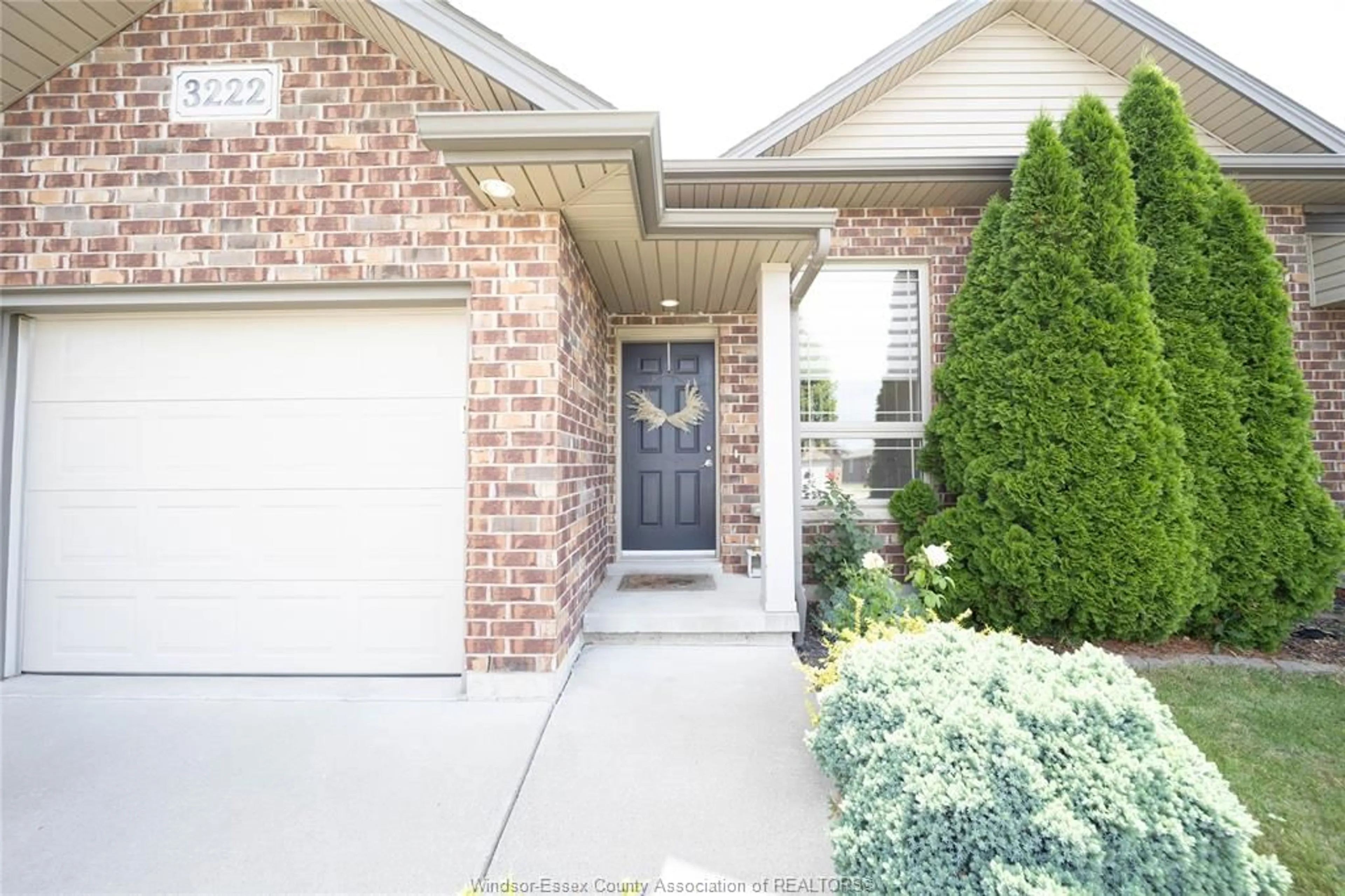 Home with brick exterior material, unknown for 3222 SEVILLE Ave, Windsor Ontario N8N 0A4