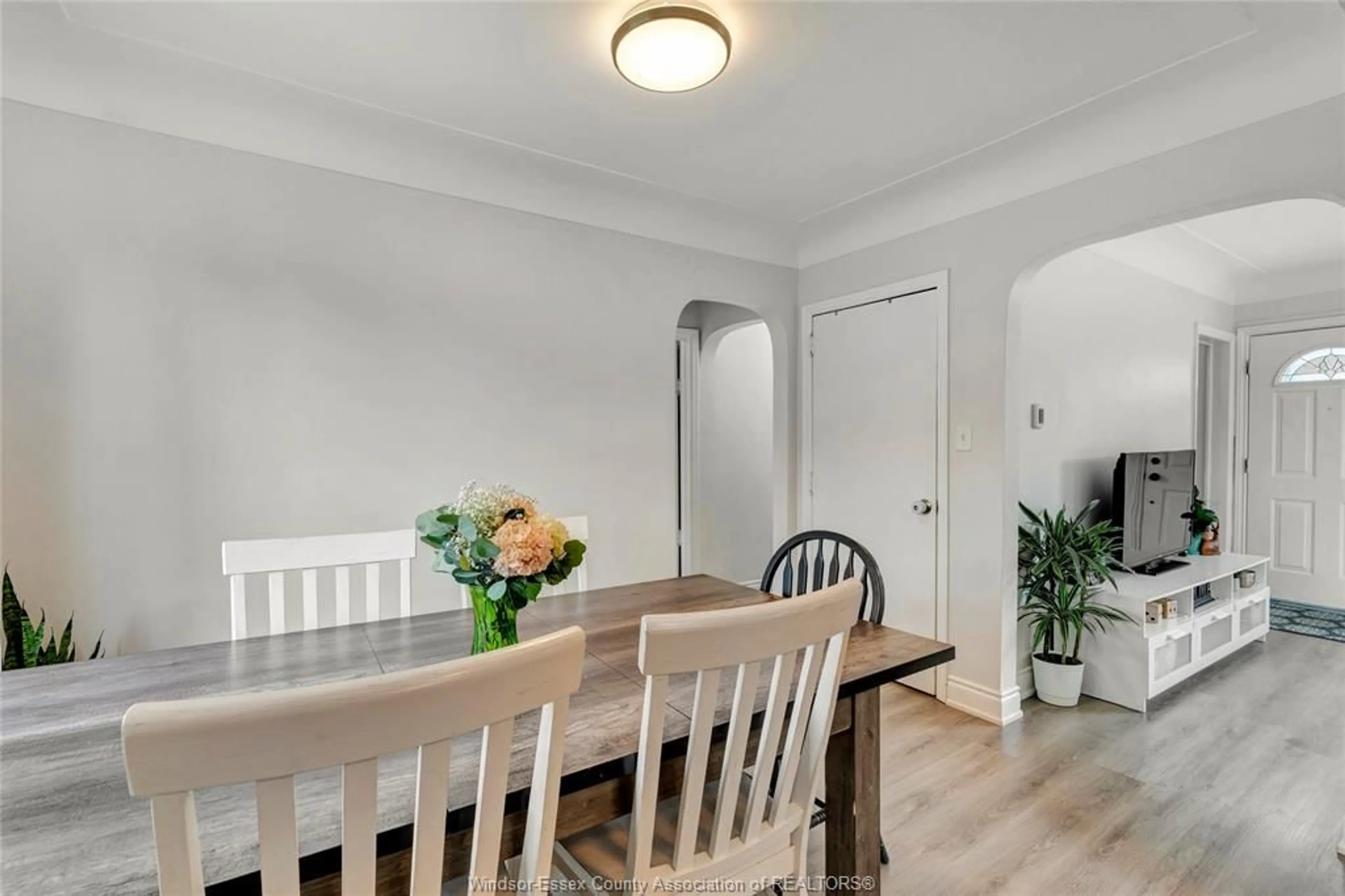 Dining room, wood/laminate floor for 1987 OLIVE Rd, Windsor Ontario N8T 1R4