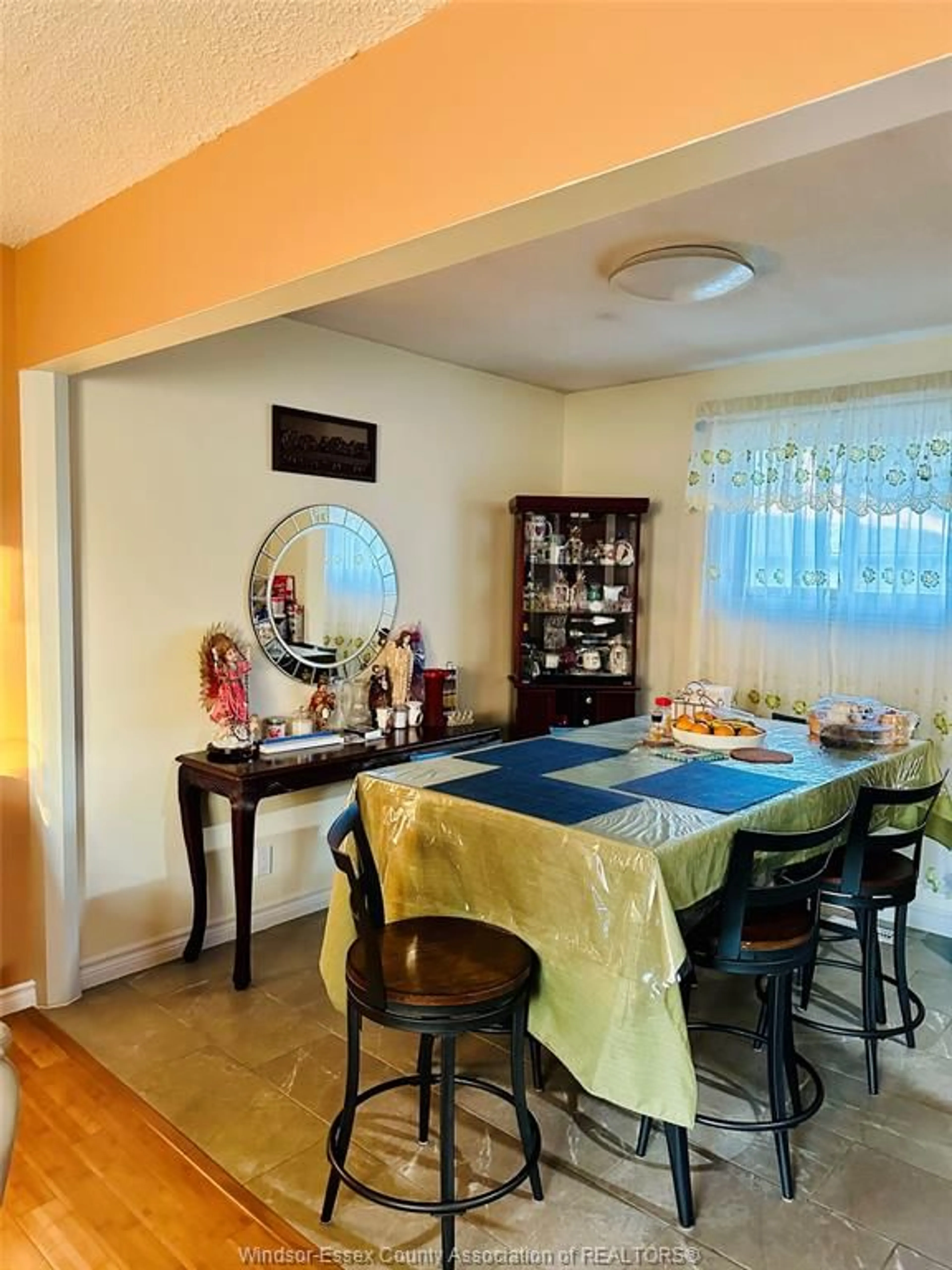 Dining room, unknown for 5835 ROSE St, Windsor Ontario N8T 3E6