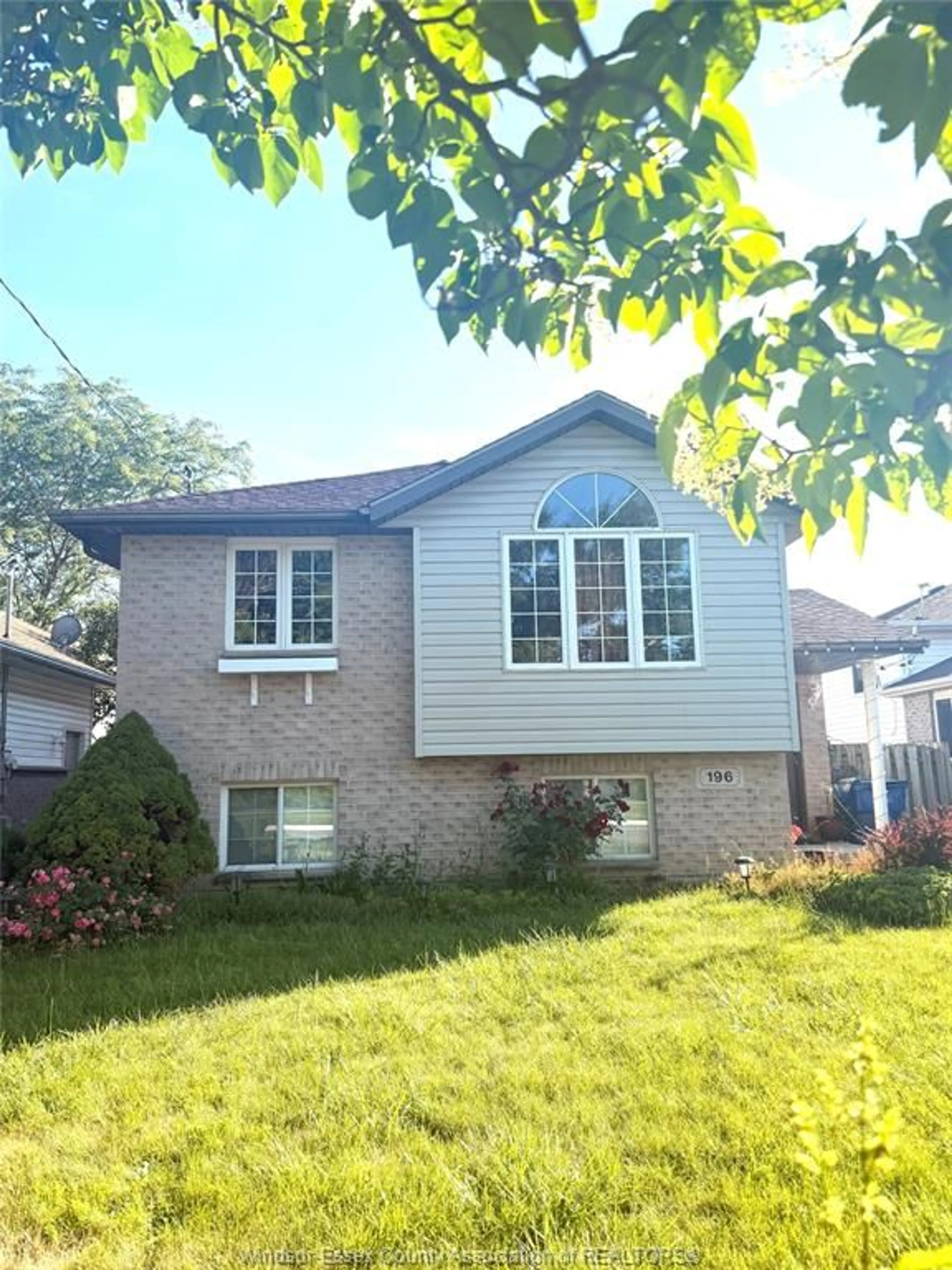 Home with vinyl exterior material, street for 196 WOODS St, Chatham Ontario N7L 3R5