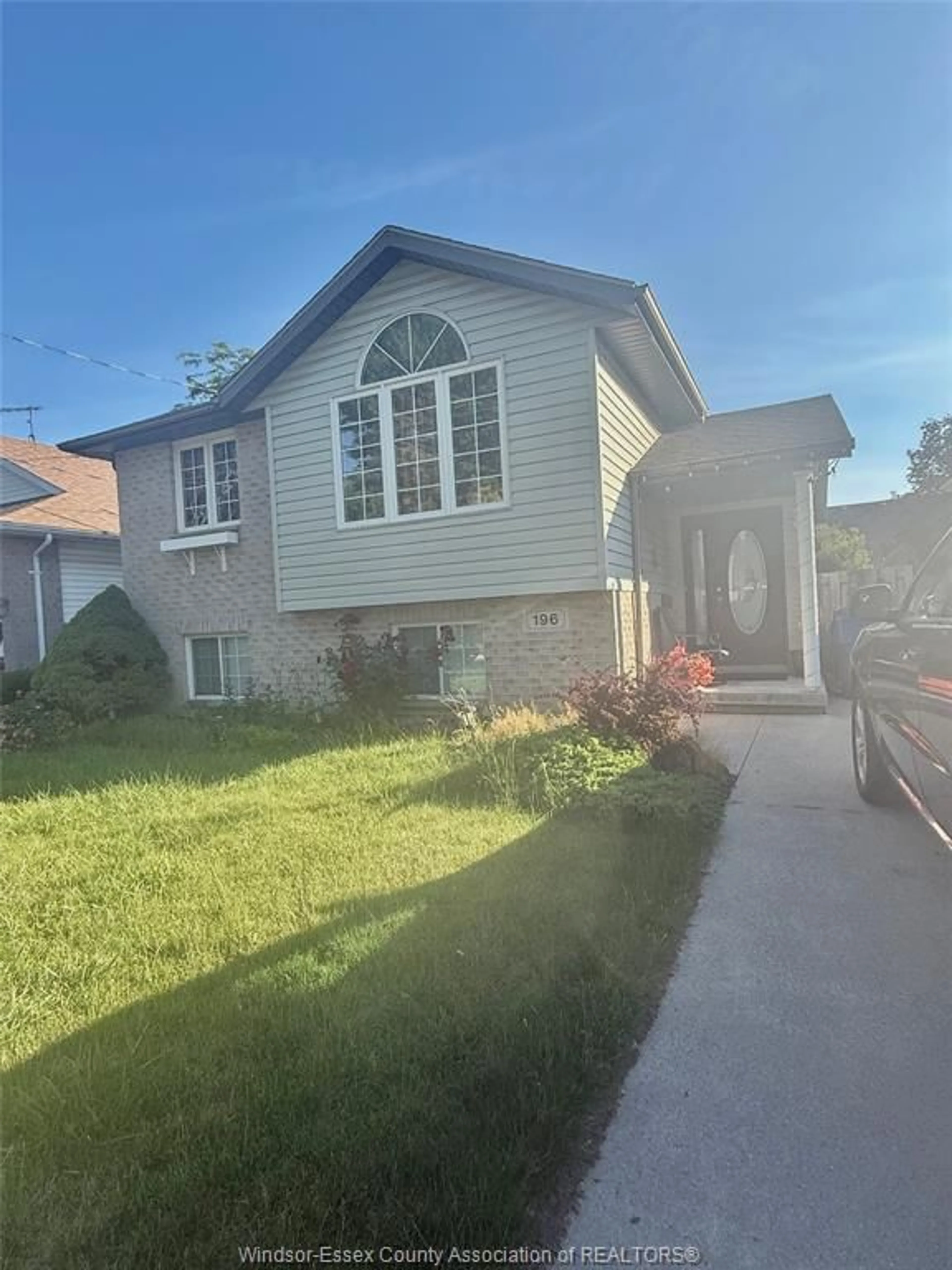 Home with vinyl exterior material, street for 196 WOODS St, Chatham Ontario N7L 3R5