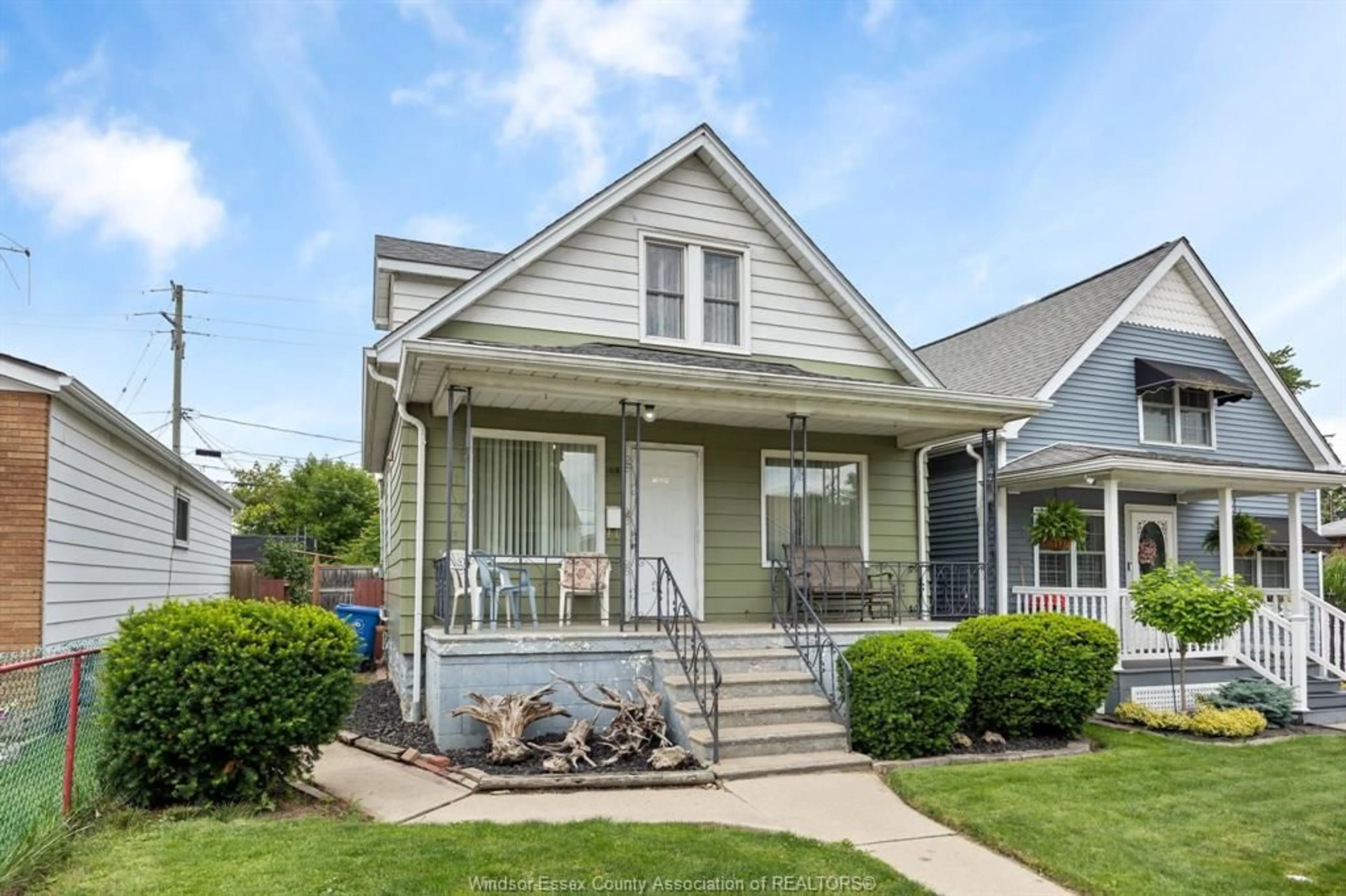 Home with vinyl exterior material, street for 1481 HENRY FORD CENTRE, Windsor Ontario N8Y 2V2