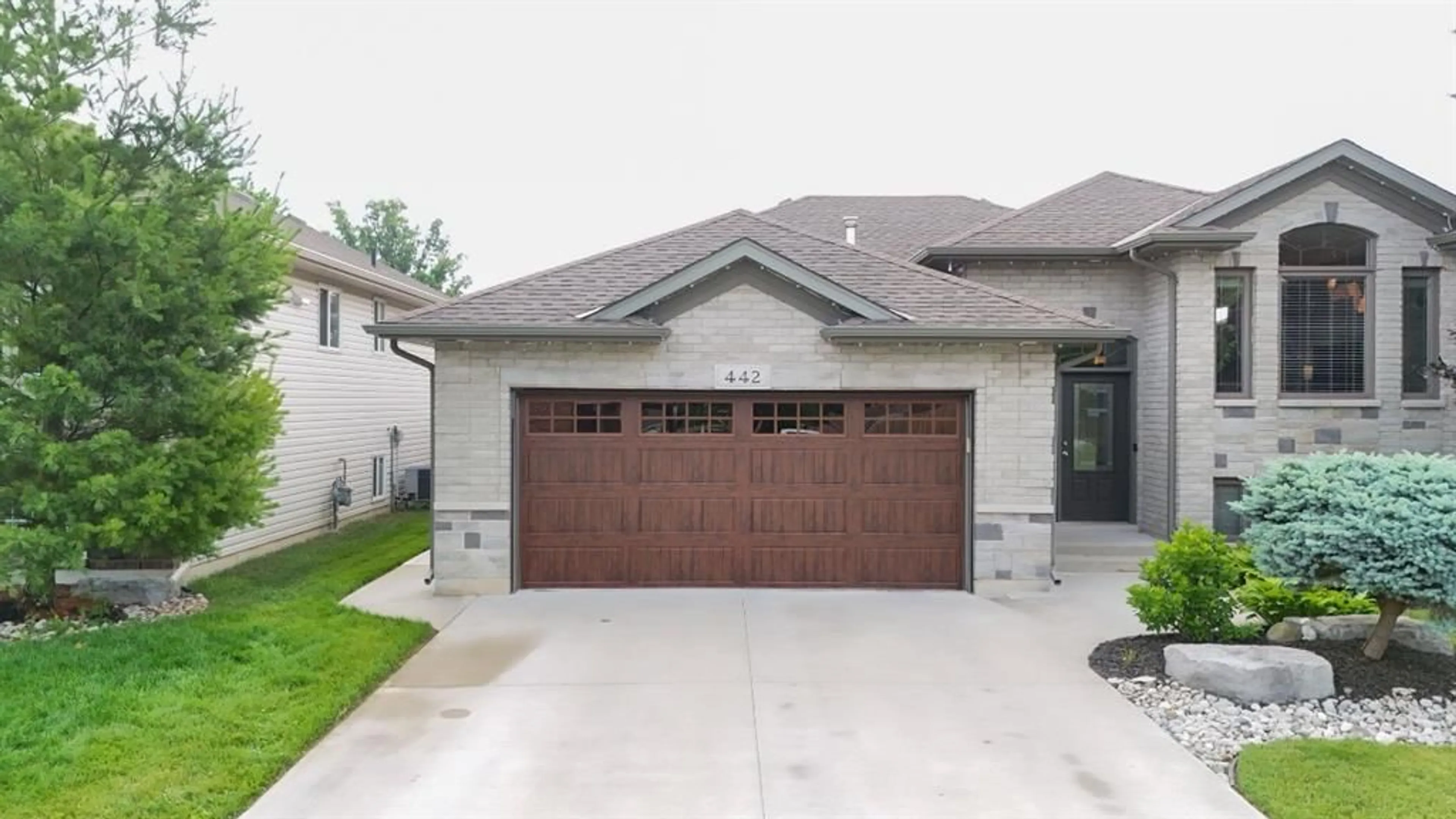 Unknown for 442 Colborne St, St Clair Ontario N0N 1G0