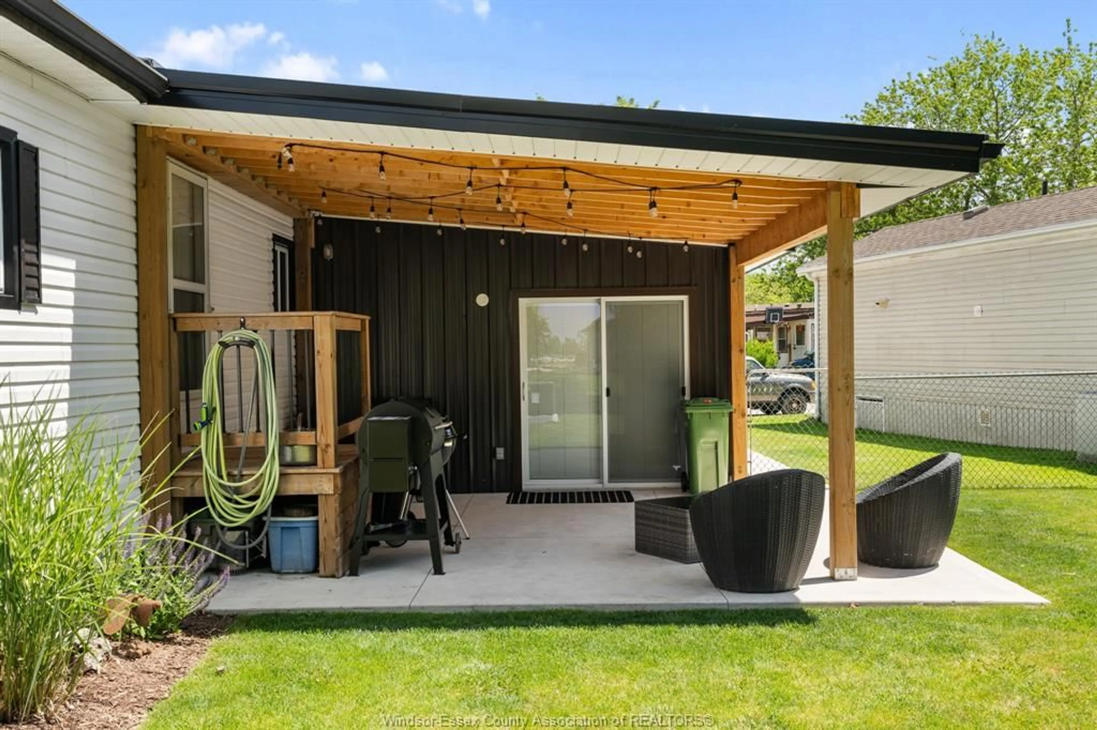 Patio, street for 31 DANA Dr, Essex Ontario N8M 1Z1