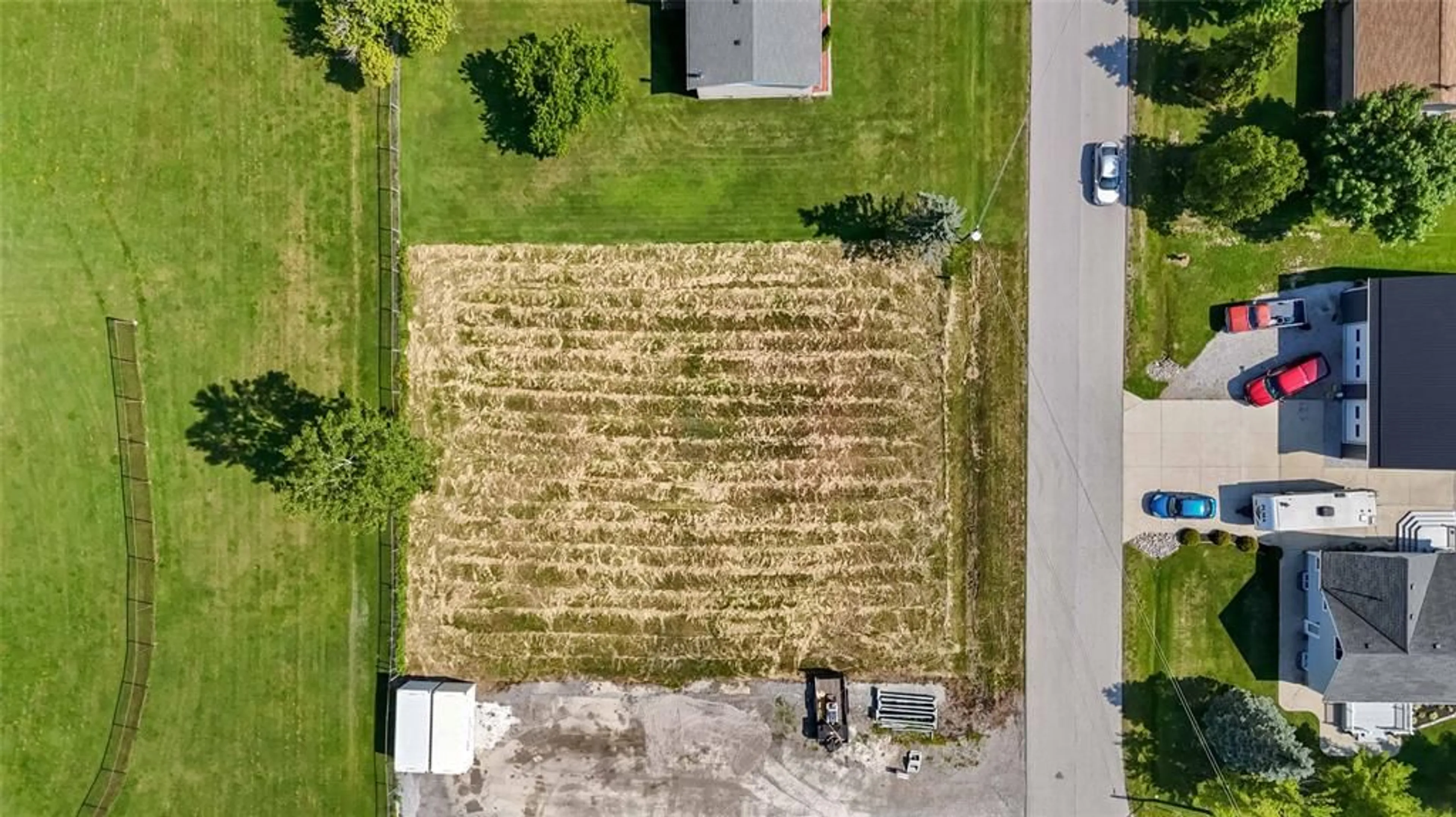 A pic from outside/outdoor area/front of a property/back of a property/a pic from drone, street for LOT 9 & 10 WILLIAM St, St Clair Ontario N0P 2R0