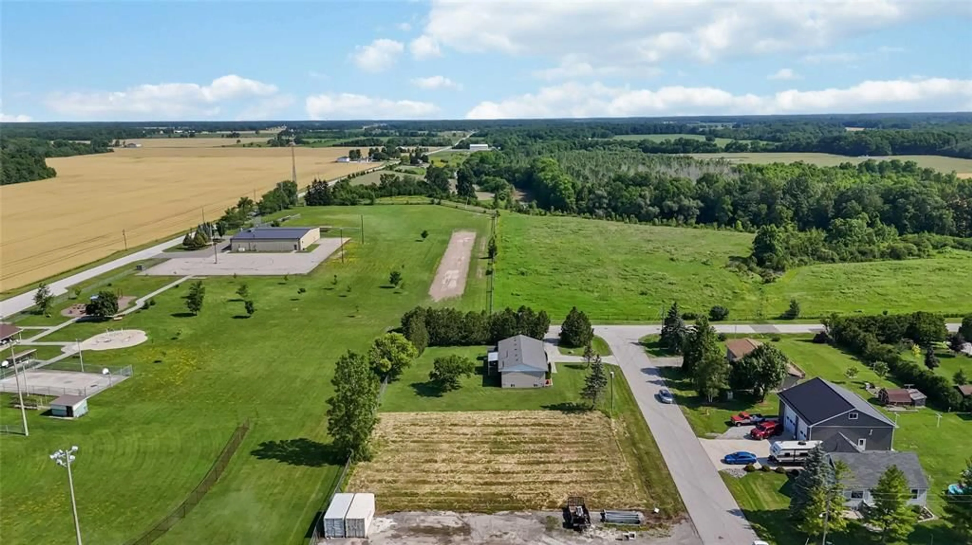 A pic from outside/outdoor area/front of a property/back of a property/a pic from drone, building for LOT 9 & 10 WILLIAM St, St Clair Ontario N0P 2R0