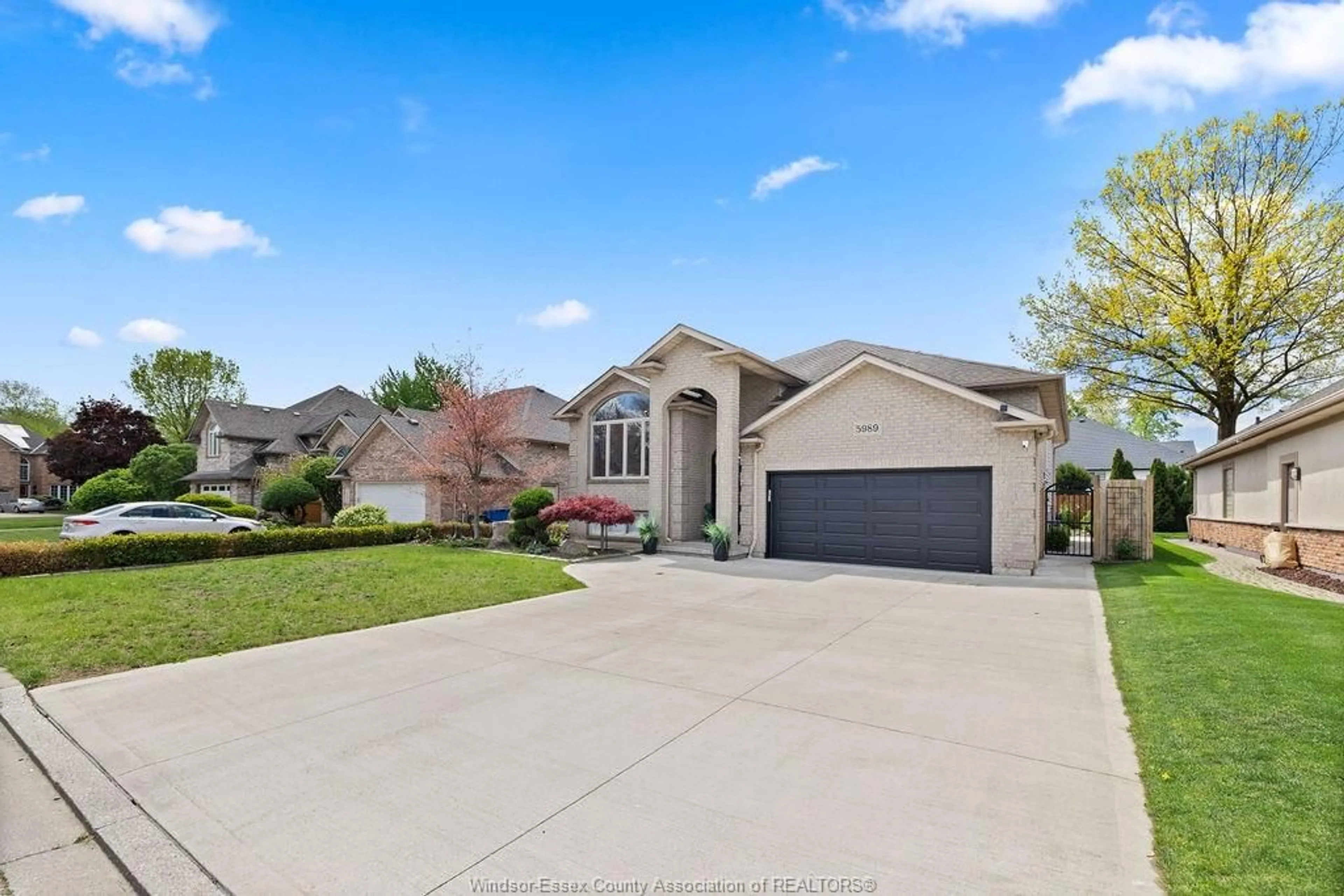 Unknown for 5989 ROSEWOOD Cres, LaSalle Ontario N9J 3L7