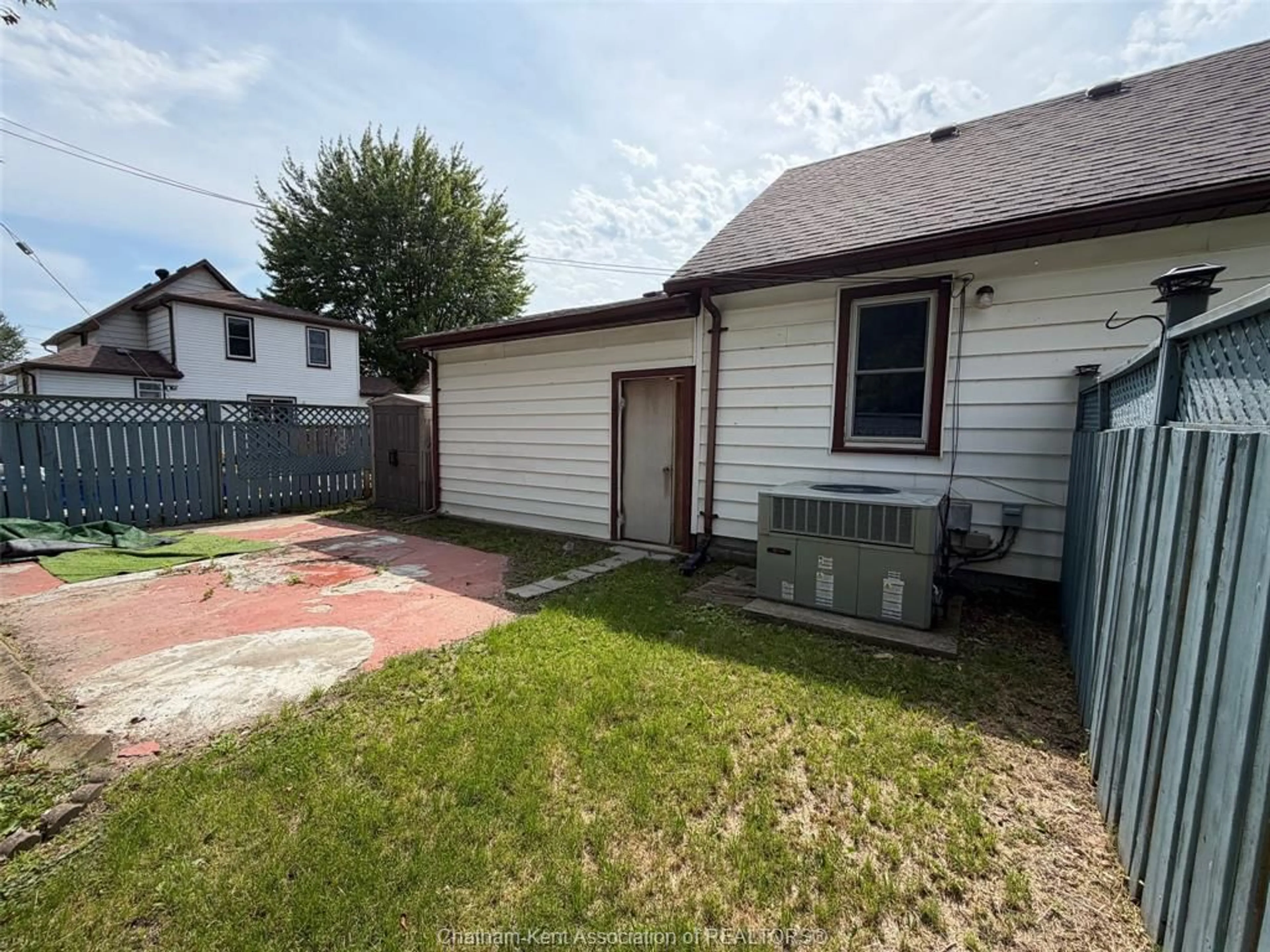 Unknown for 700 Wallace St, Wallaceburg Ontario N8A 1K2