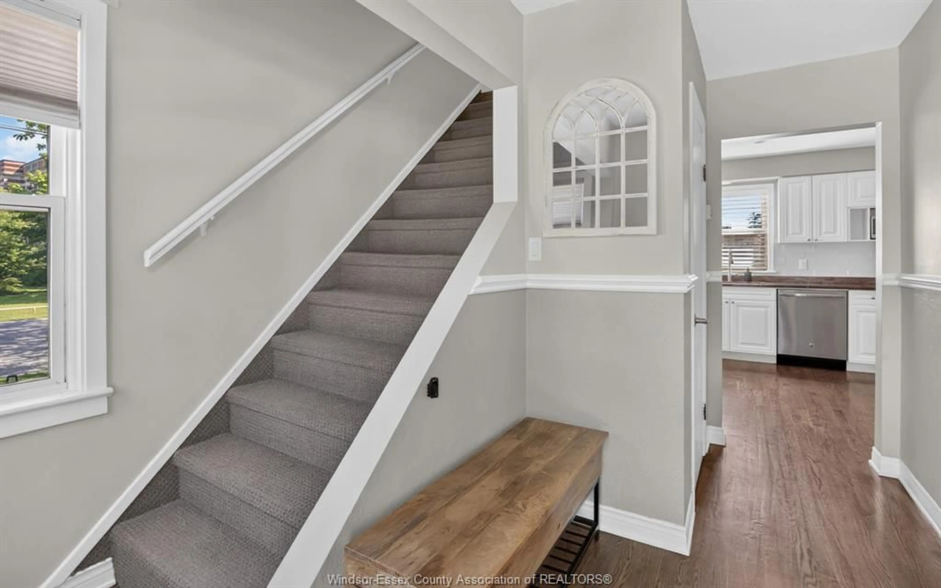 Stairs for 2004 NORMAN, Windsor Ontario N8T 1S4
