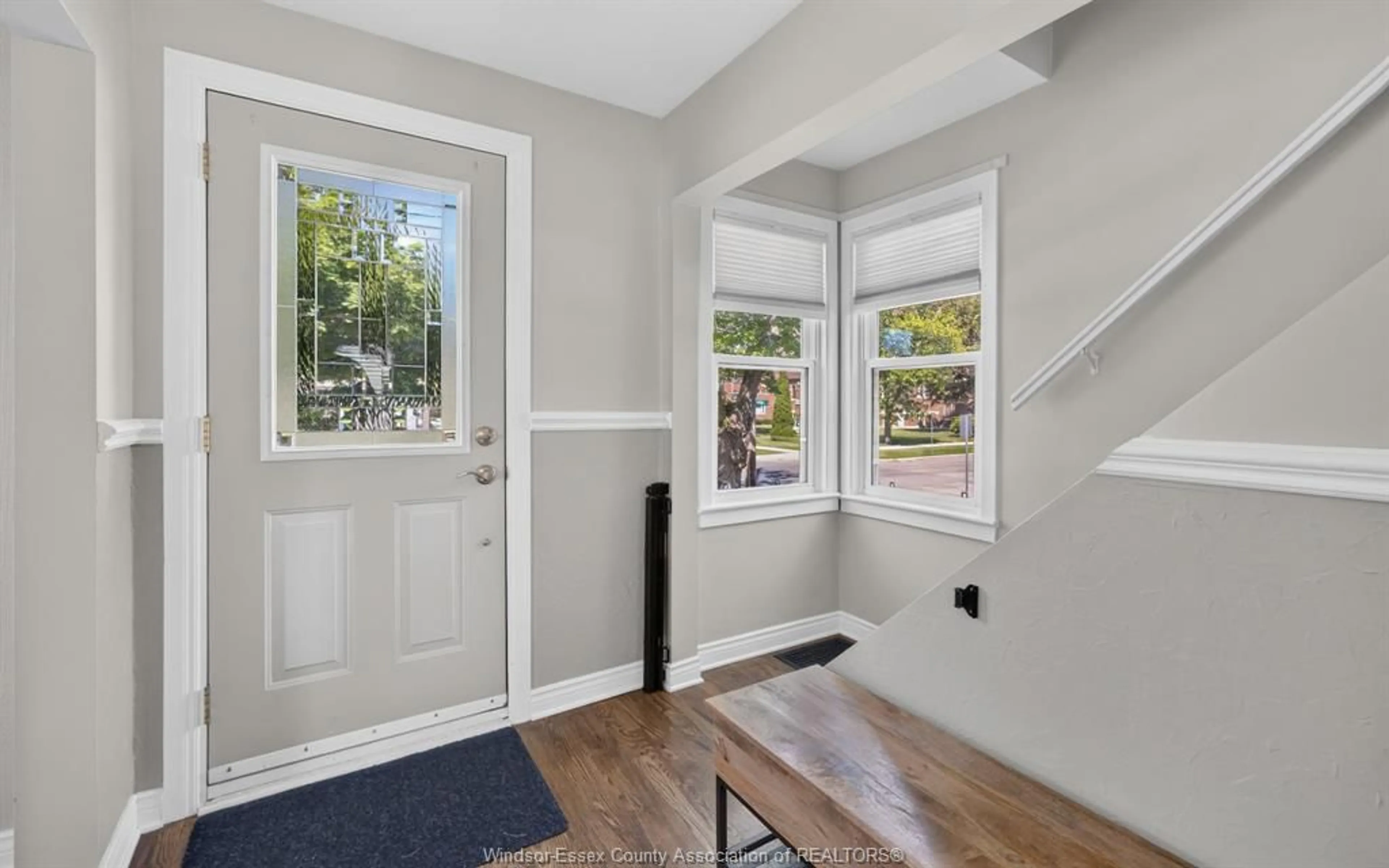 Indoor entryway for 2004 NORMAN, Windsor Ontario N8T 1S4