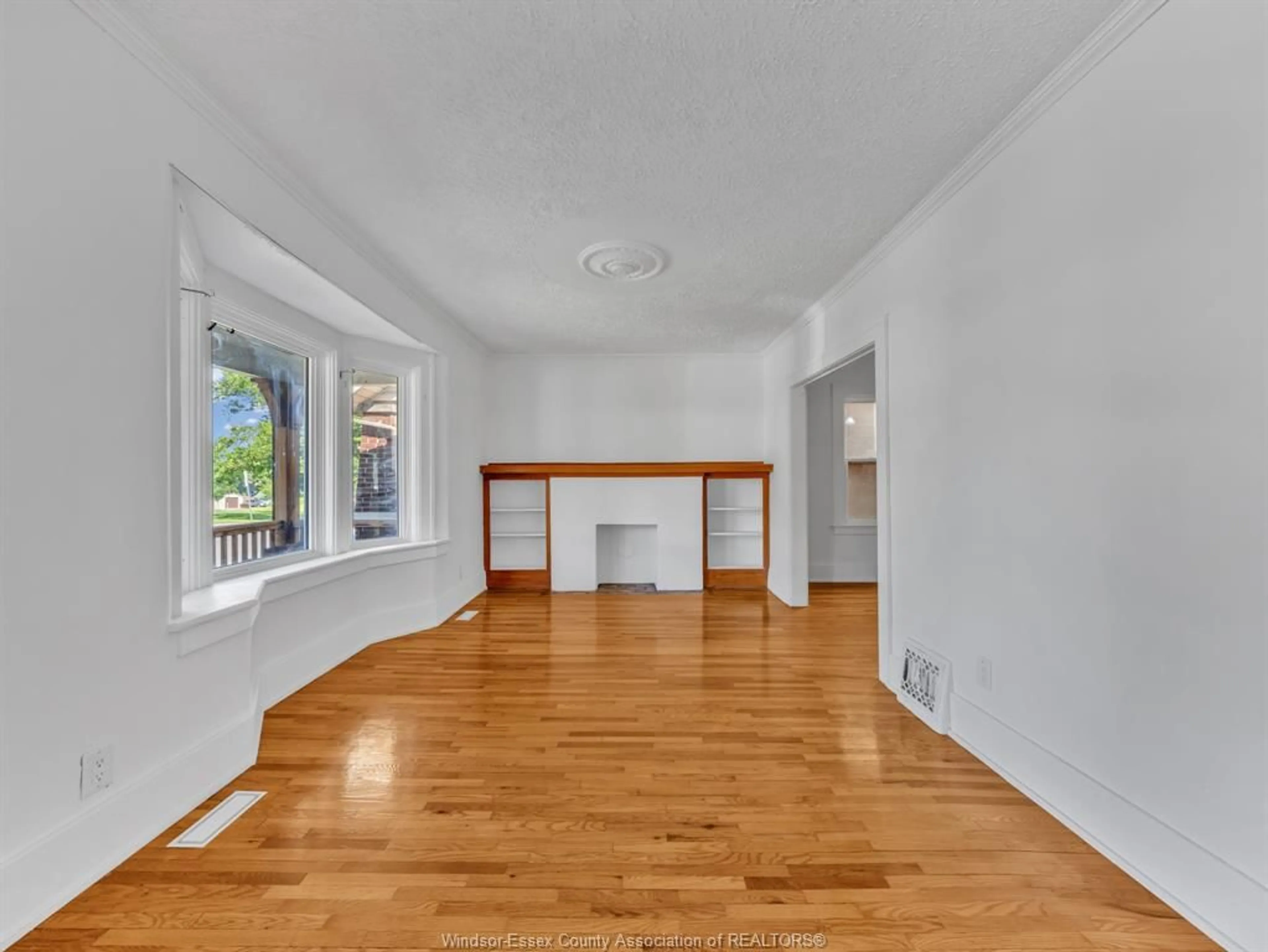 A pic of a room for 1316 CHURCH St, Windsor Ontario N8X 1T8