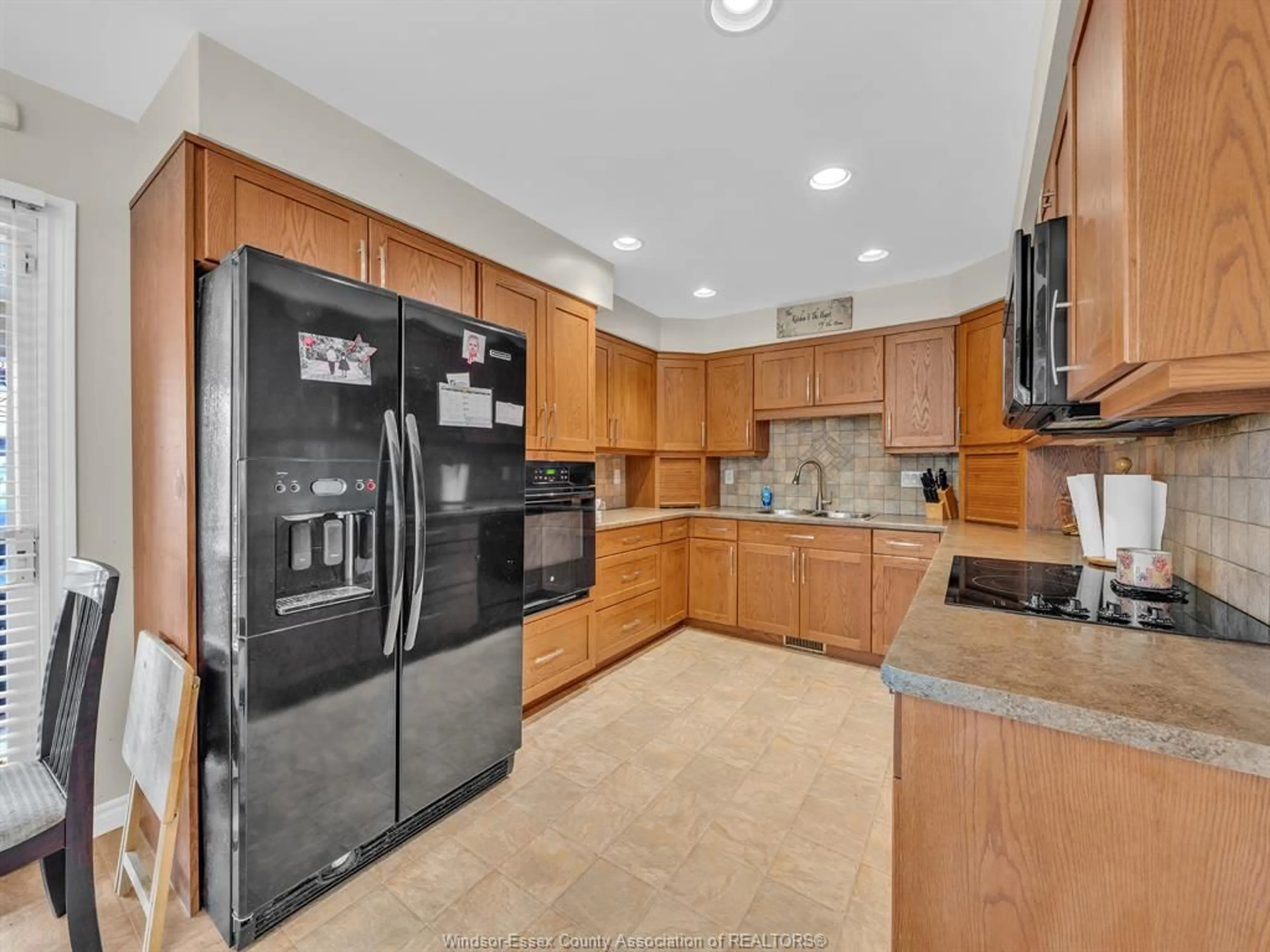 Unknown for 636 STANLEY, Windsor Ontario N8X 3B2