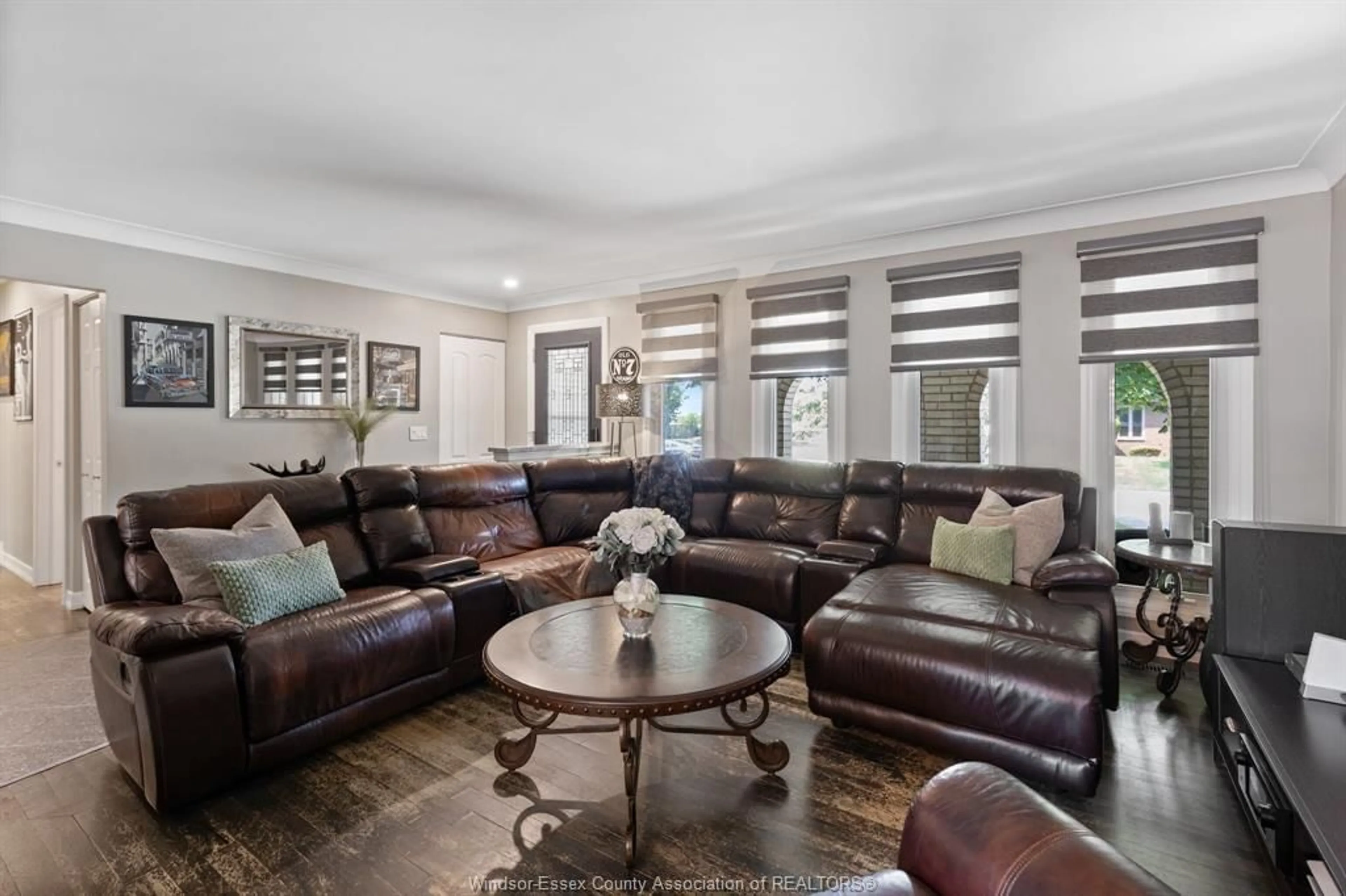 Living room with furniture, unknown for 660 VICTORY, LaSalle Ontario N9J 1V7