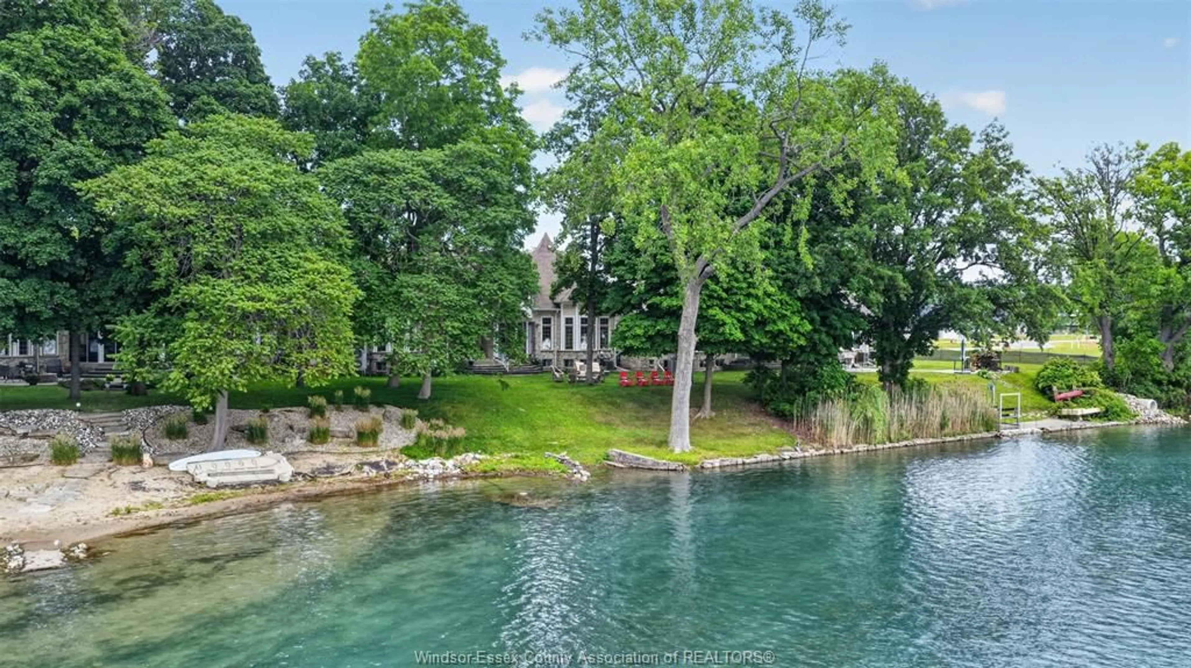 Pool for 208 CRYSTAL BAY Dr, Amherstburg Ontario N9V 4A6
