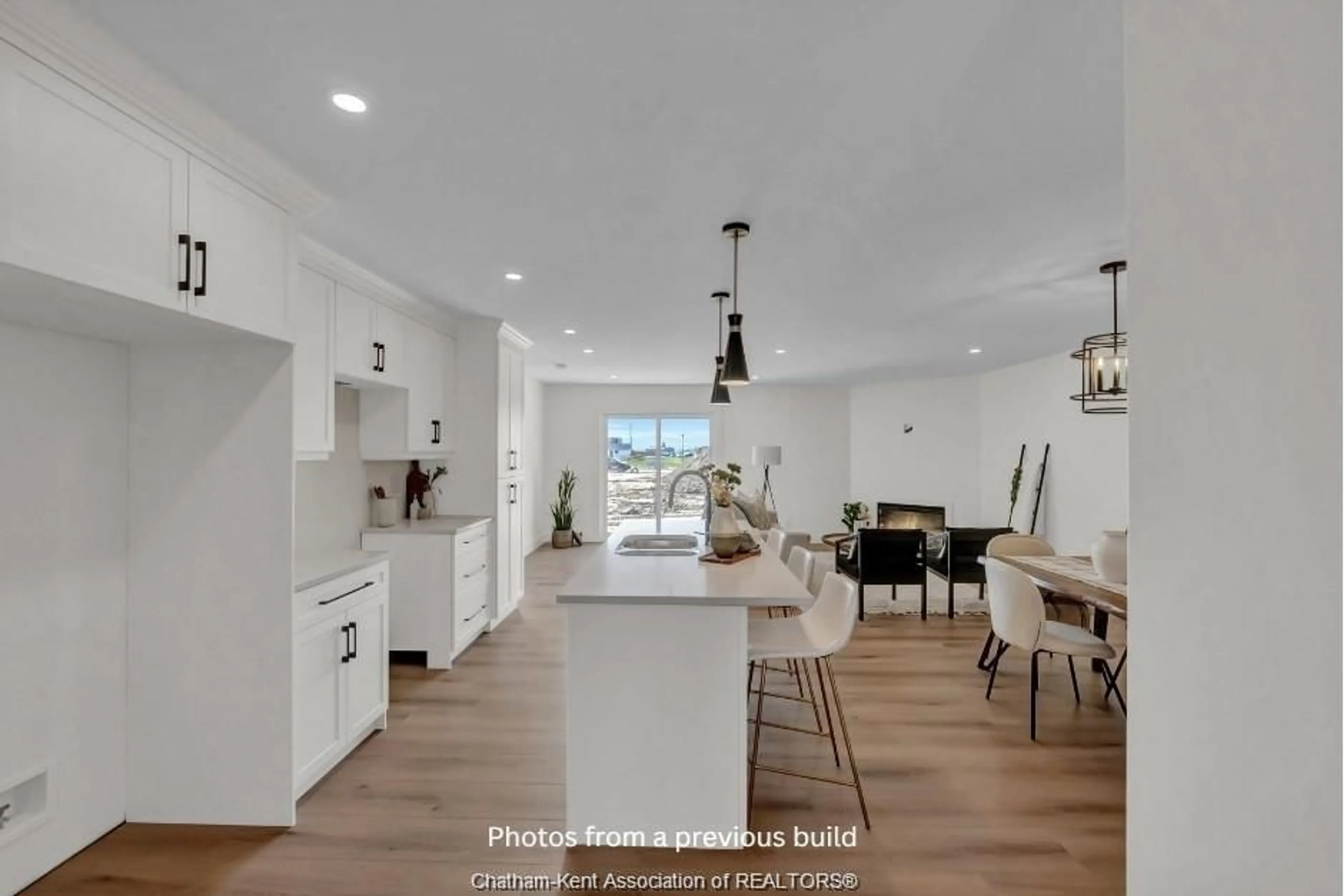 Open concept kitchen, unknown for 27 Cornerstone Pl, Chatham Ontario N7M 0V8