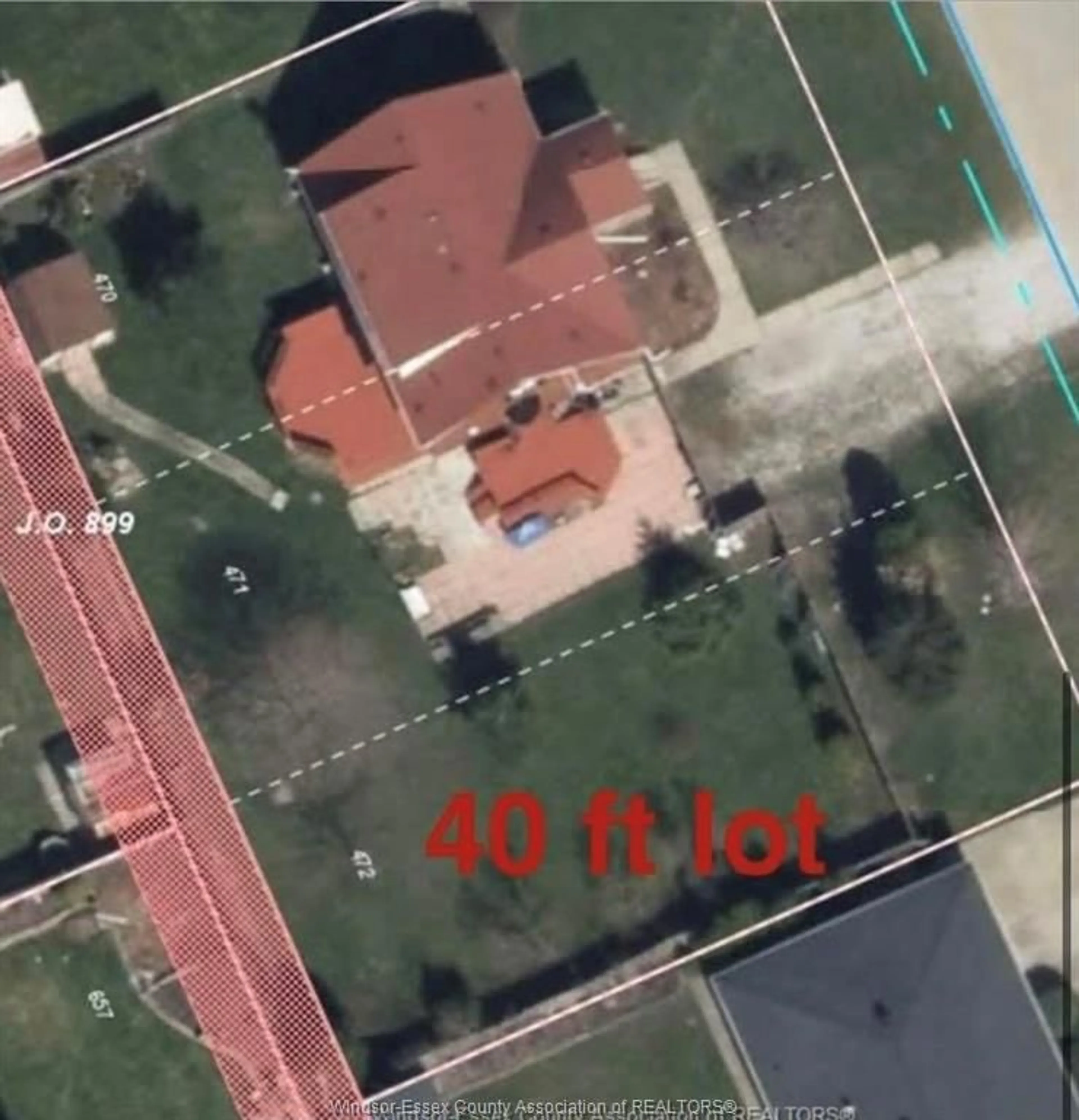 A pic from outside/outdoor area/front of a property/back of a property/a pic from drone, street for 1655 PARTINGTON Ave, Windsor Ontario N9E 2P9