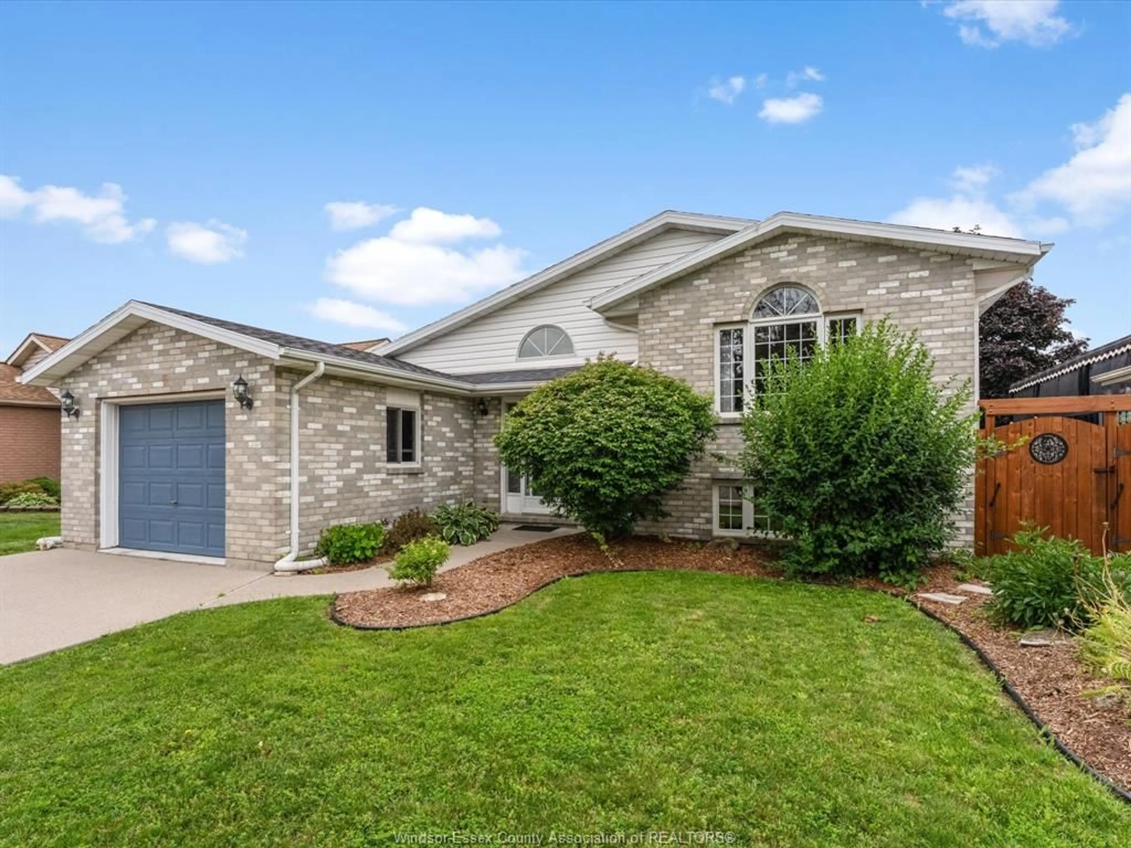 Home with brick exterior material, unknown for 1553 BLAIRWOOD Cres, Windsor Ontario N8W 5M6