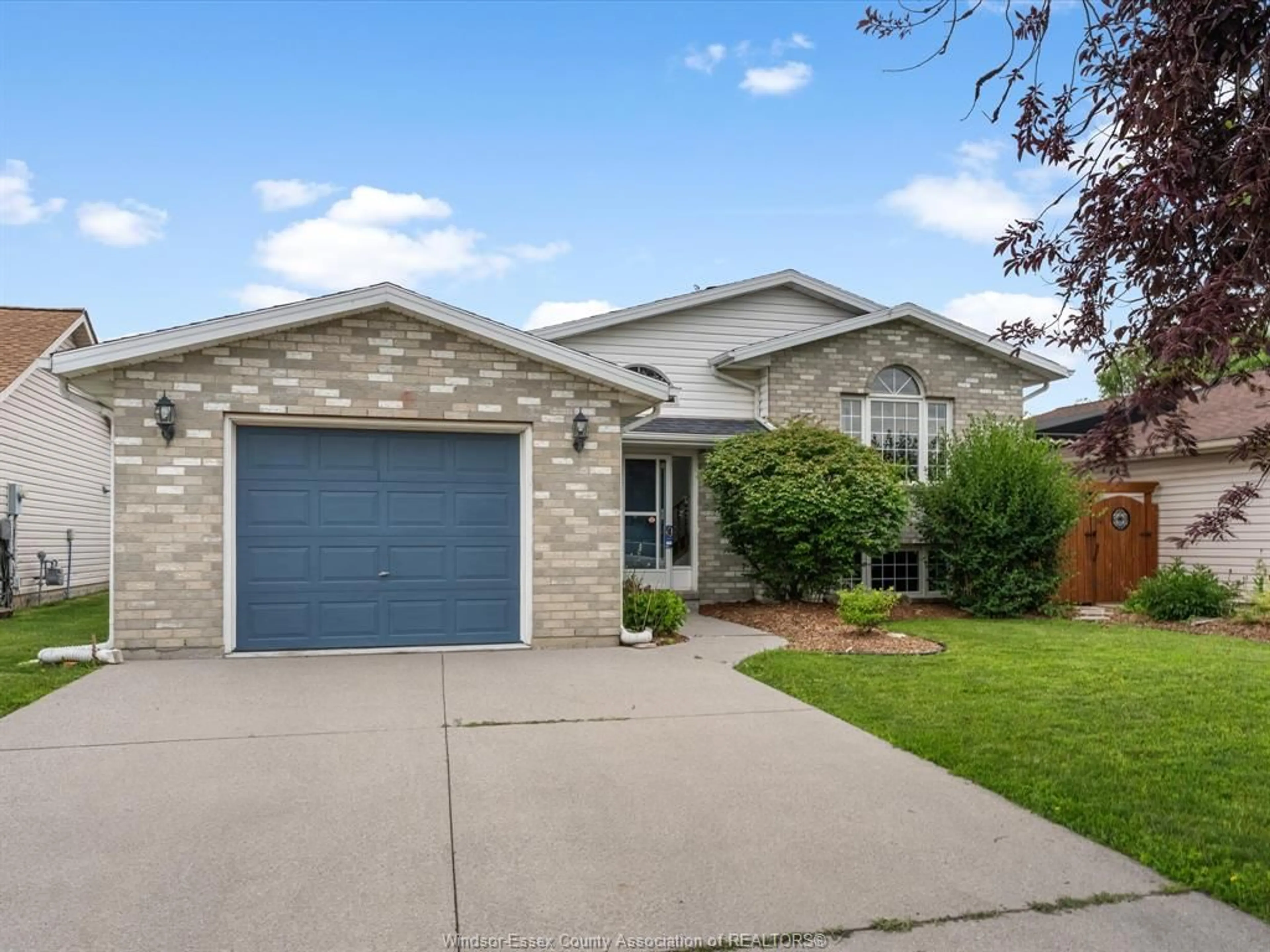 Home with brick exterior material, street for 1553 BLAIRWOOD Cres, Windsor Ontario N8W 5M6