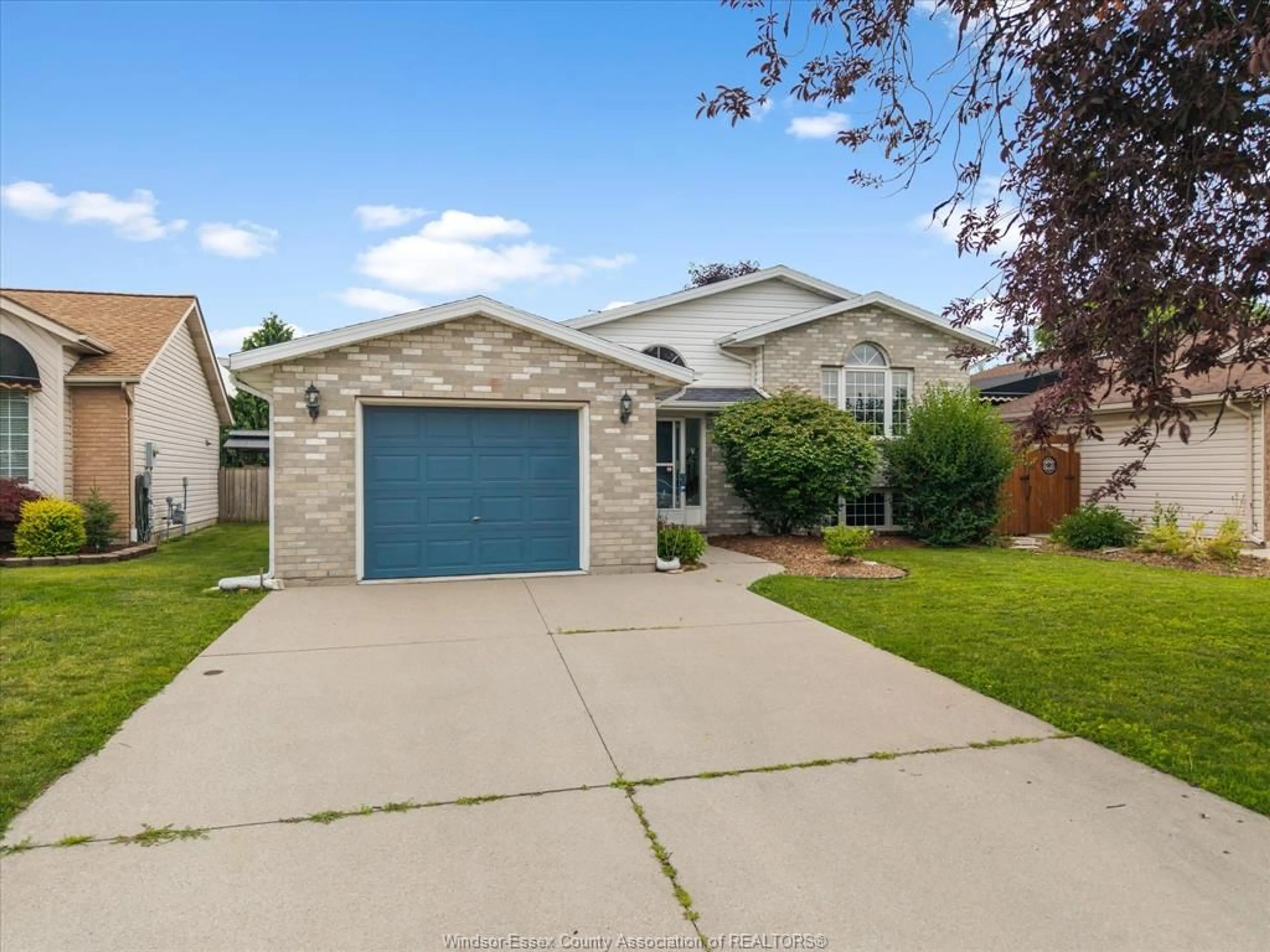 Unknown for 1553 BLAIRWOOD Cres, Windsor Ontario N8W 5M6
