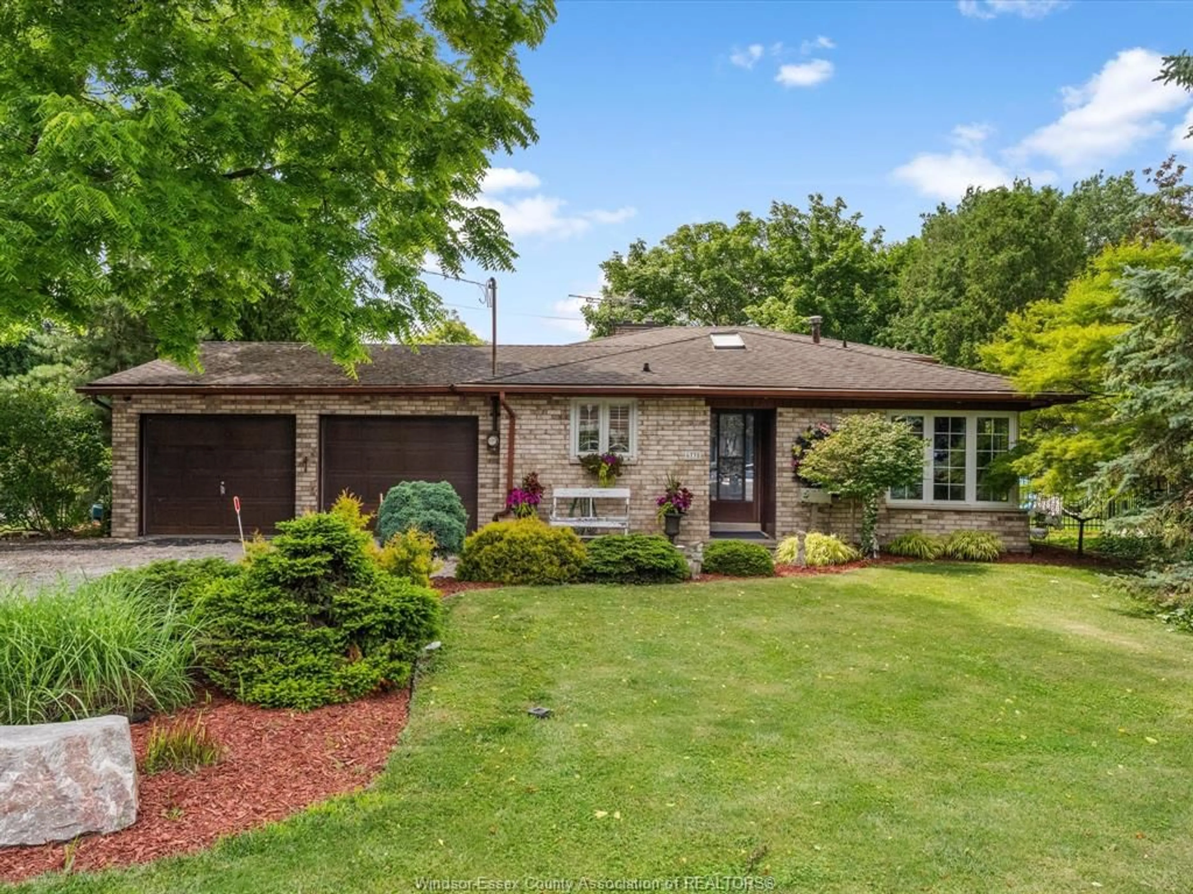 Home with brick exterior material, street for 6735 Matchett, LaSalle Ontario N9J 2L9