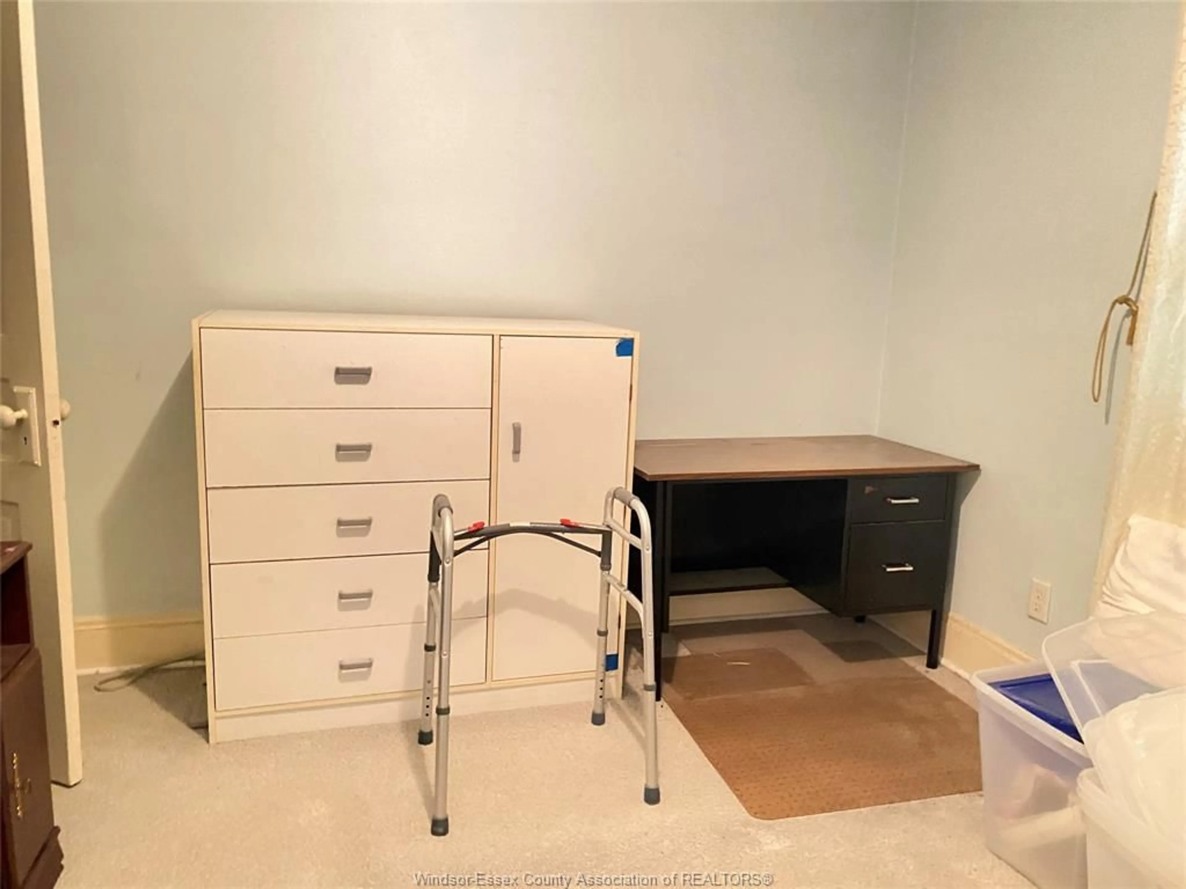 A pic of a room for 876 DOUGALL Ave, Windsor Ontario N9A 4R1