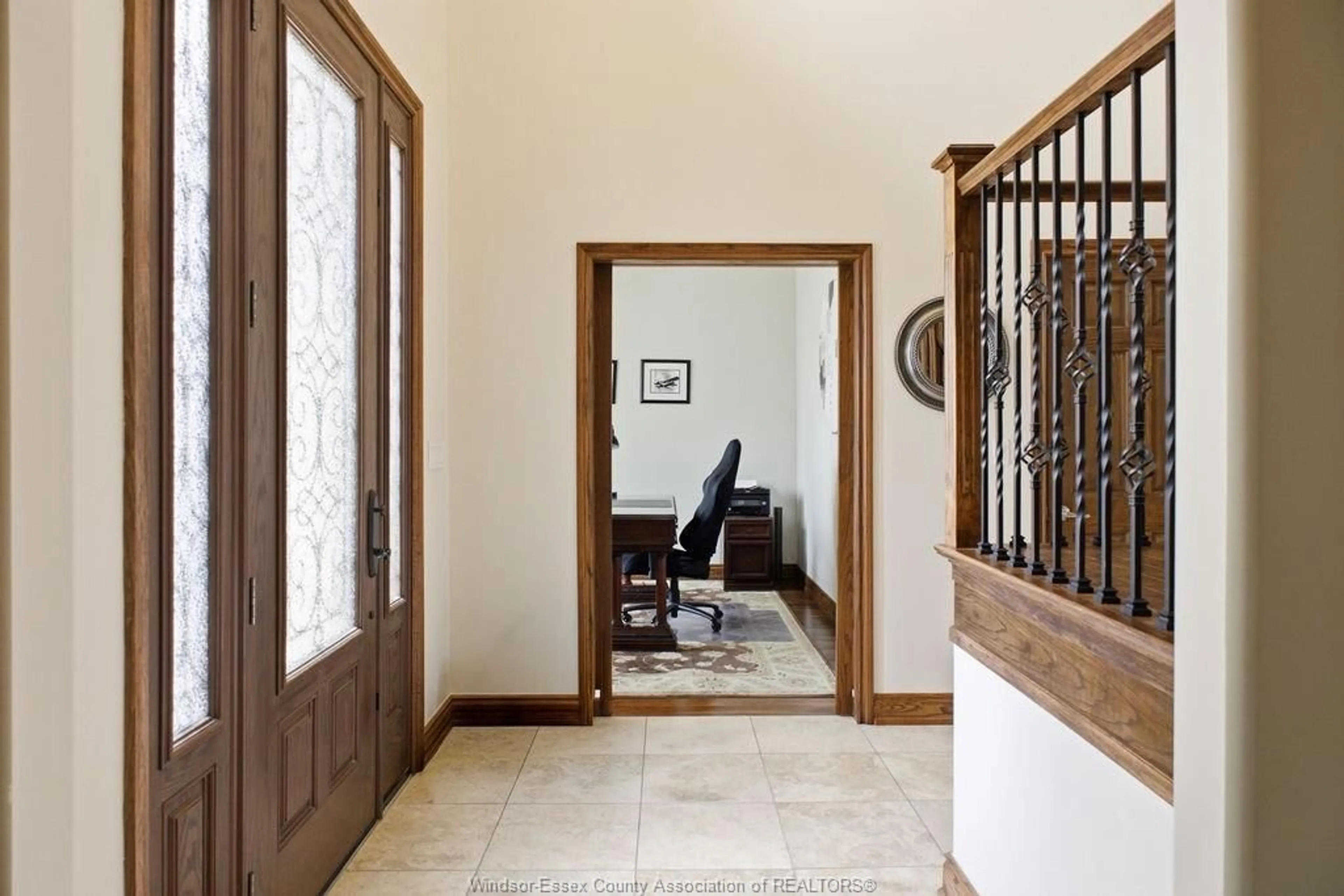 Indoor foyer for 118 REMO, Lakeshore Ontario N8L 0Z3