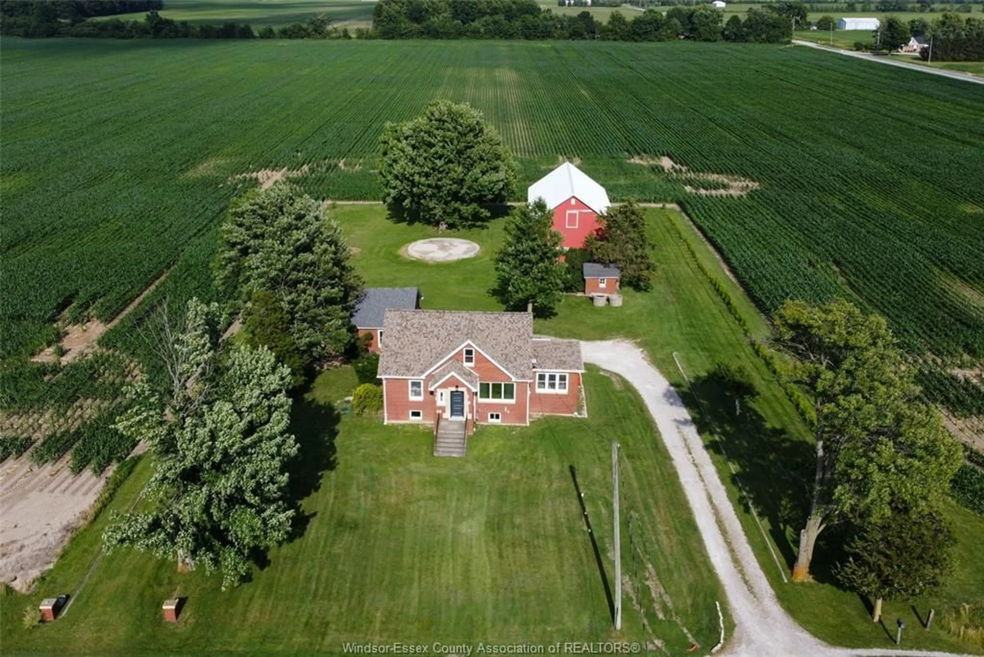A pic from outside/outdoor area/front of a property/back of a property/a pic from drone, unknown for 1270 Lakeshore Road 101, Maidstone Ontario N0R 1K0