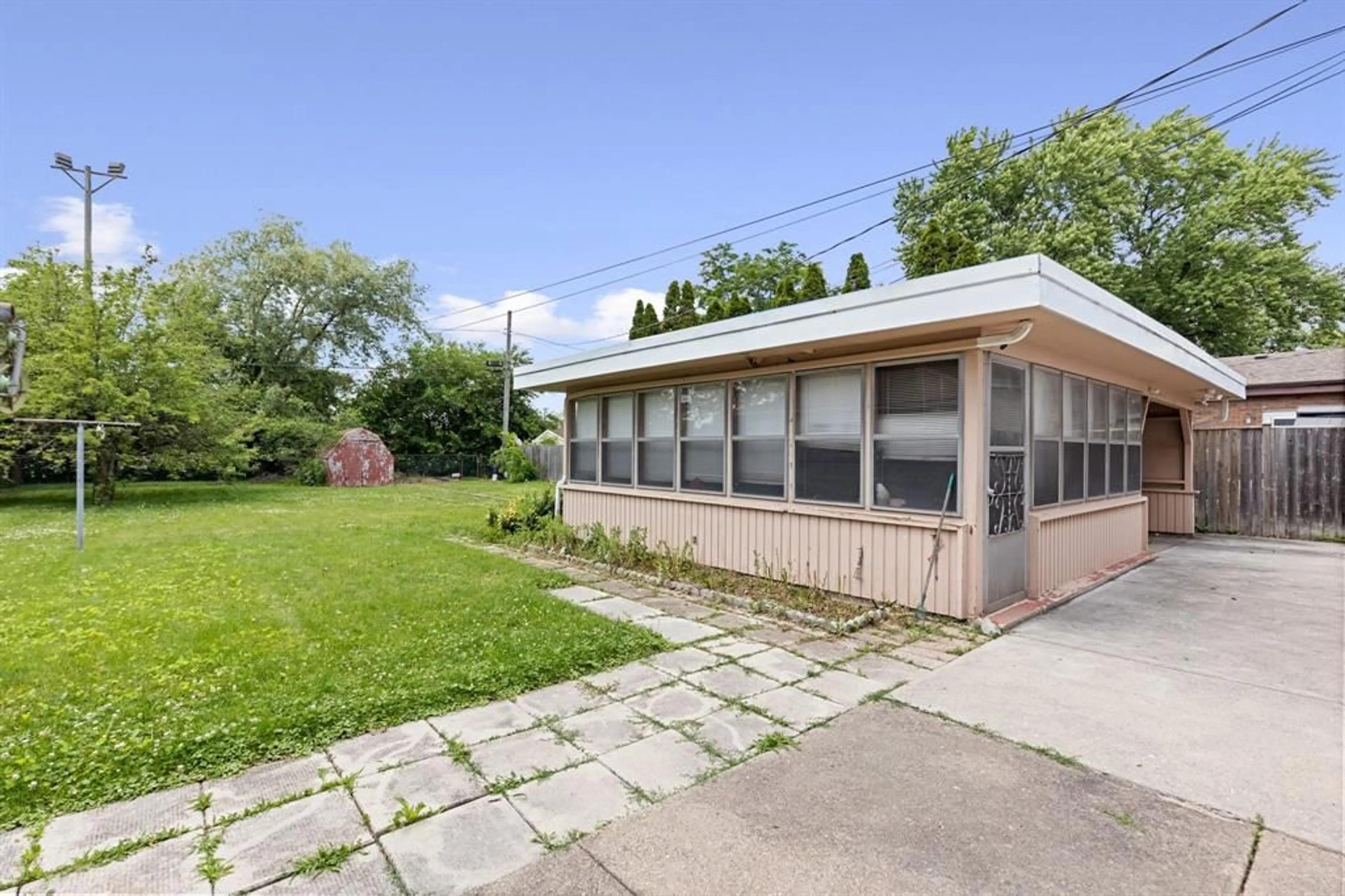 Patio, unknown for 3425 WOODLAWN Ave, Windsor Ontario N8W 2J4