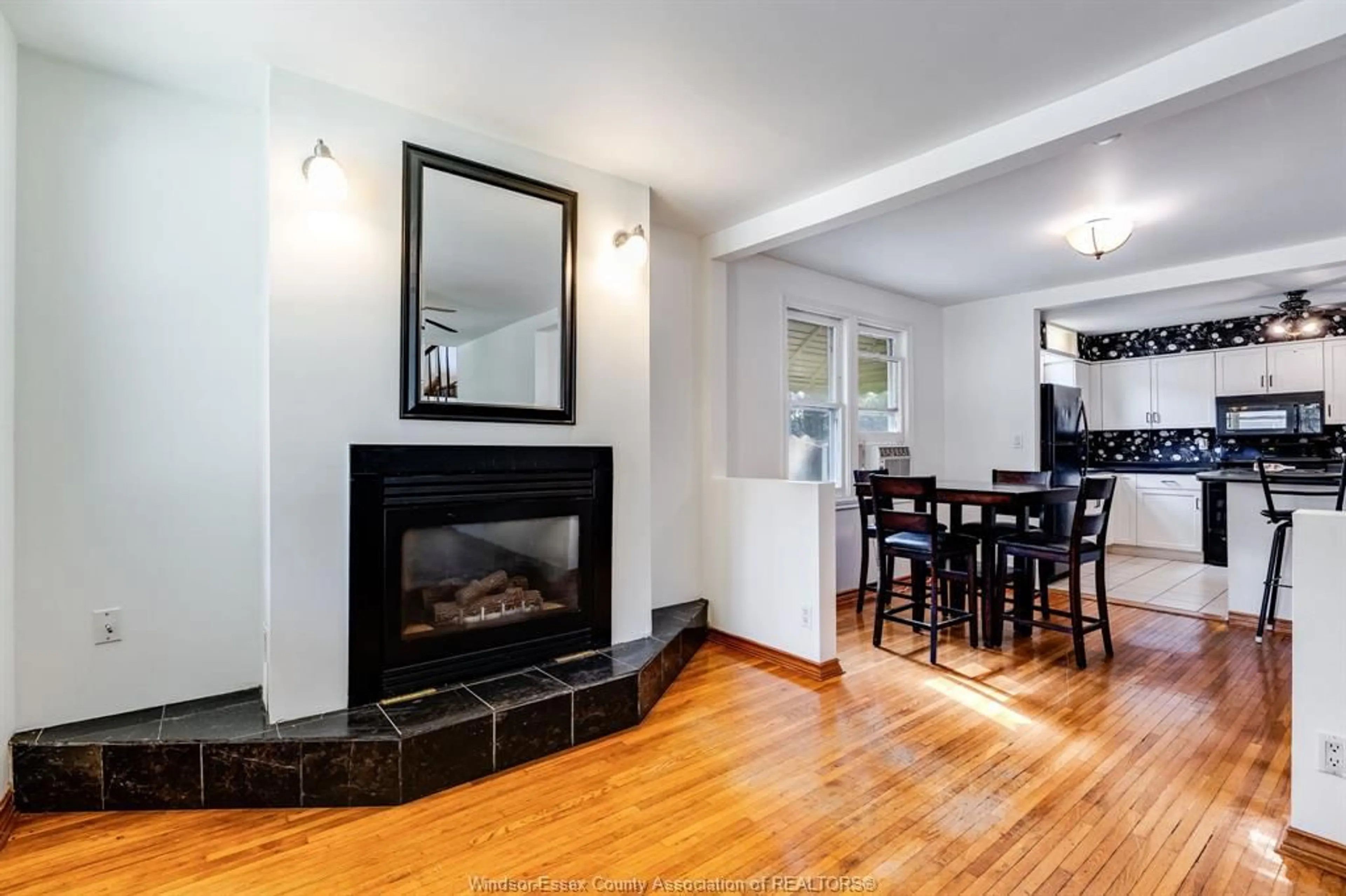 Unknown for 679 Stanley St, Windsor Ontario N8X 3B3
