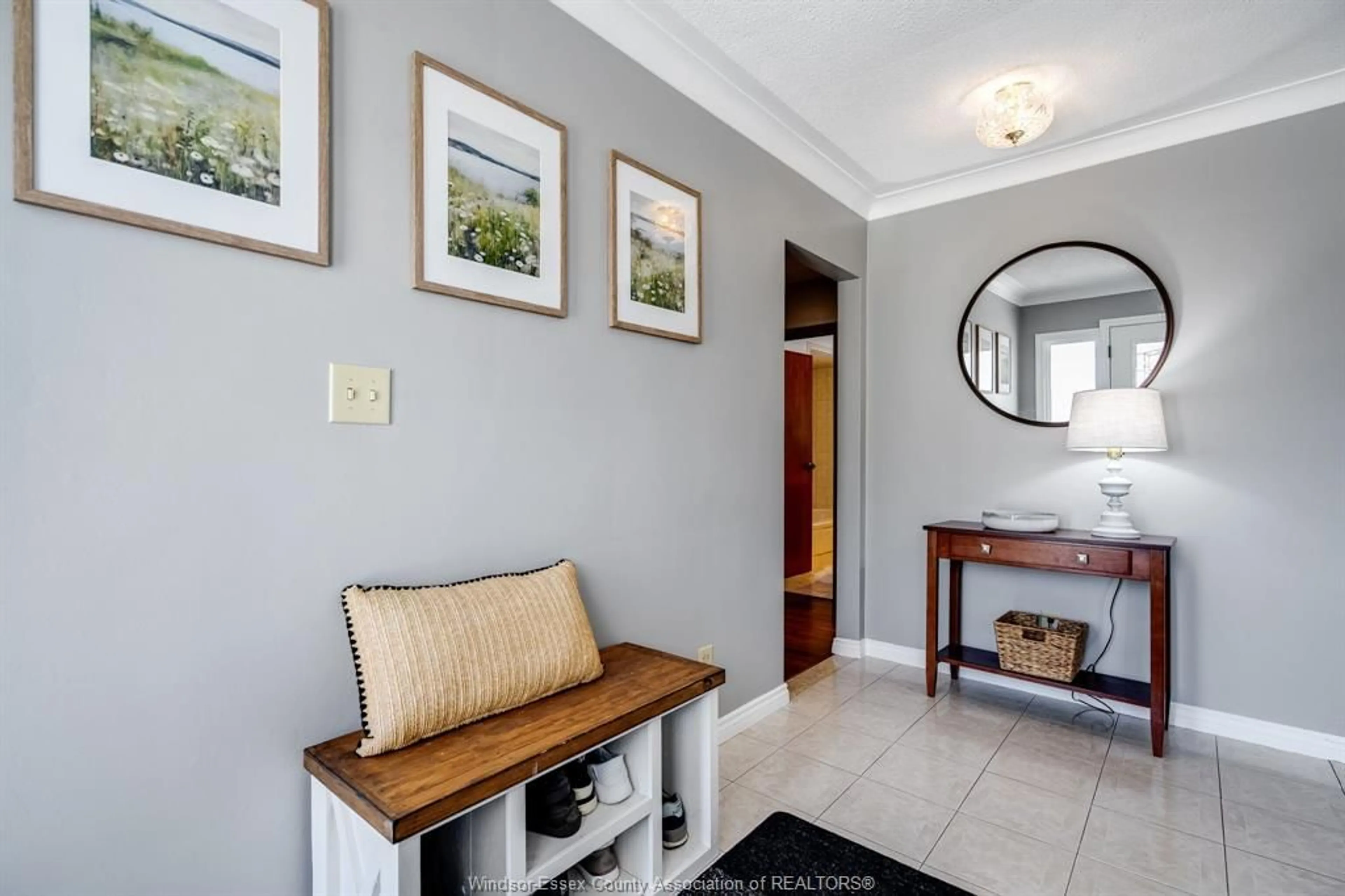 Indoor entryway for 1582 County Rd 34, Ruthven Ontario N0P 2G0