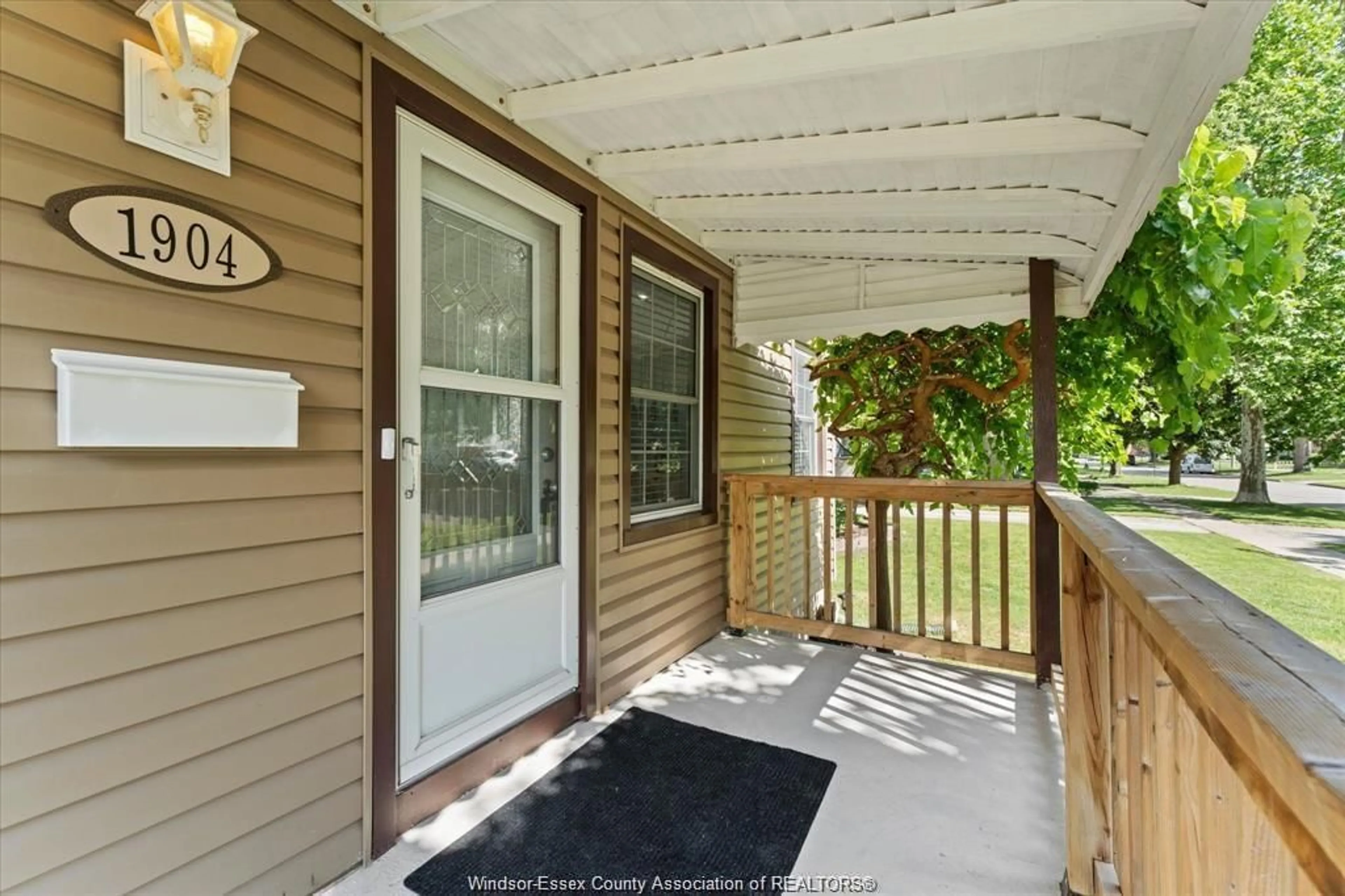 Unknown for 1904 WESTCOTT, Windsor Ontario N8W 4K4