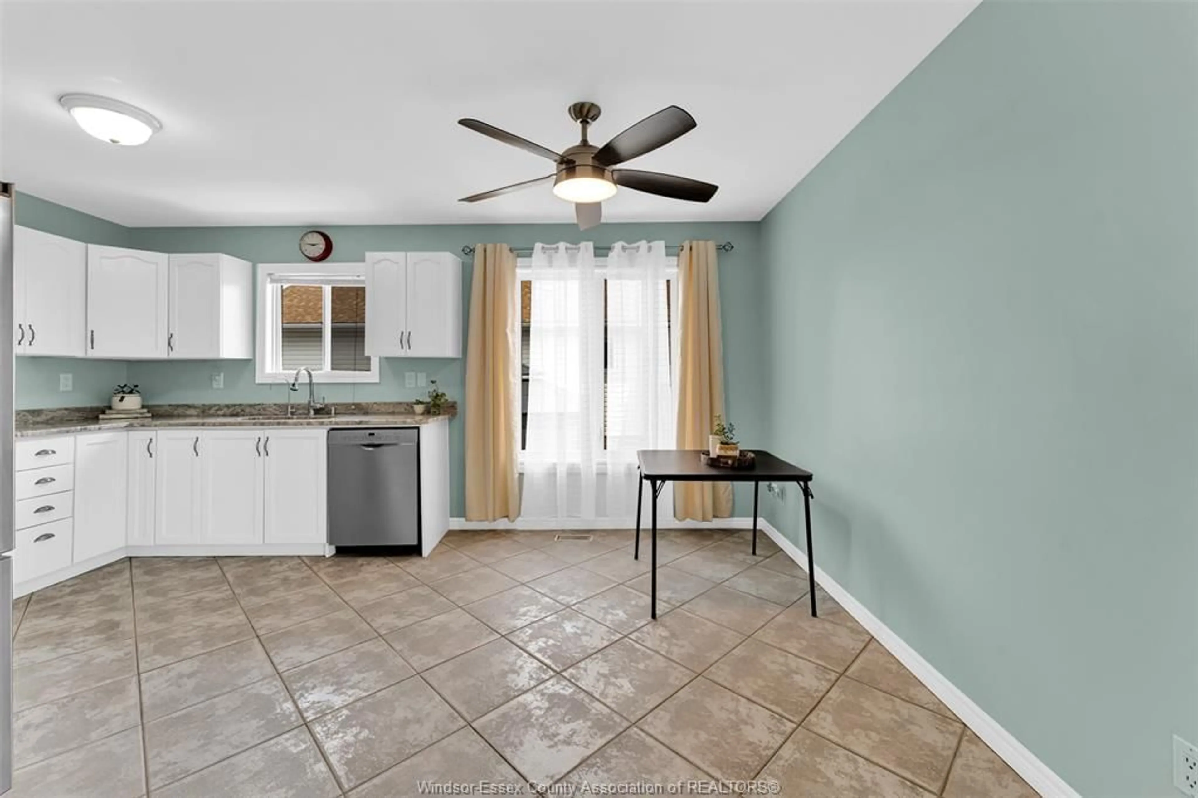 Open concept kitchen, ceramic/tile floor for 714 CABANA Rd, Windsor Ontario N9G 1A4