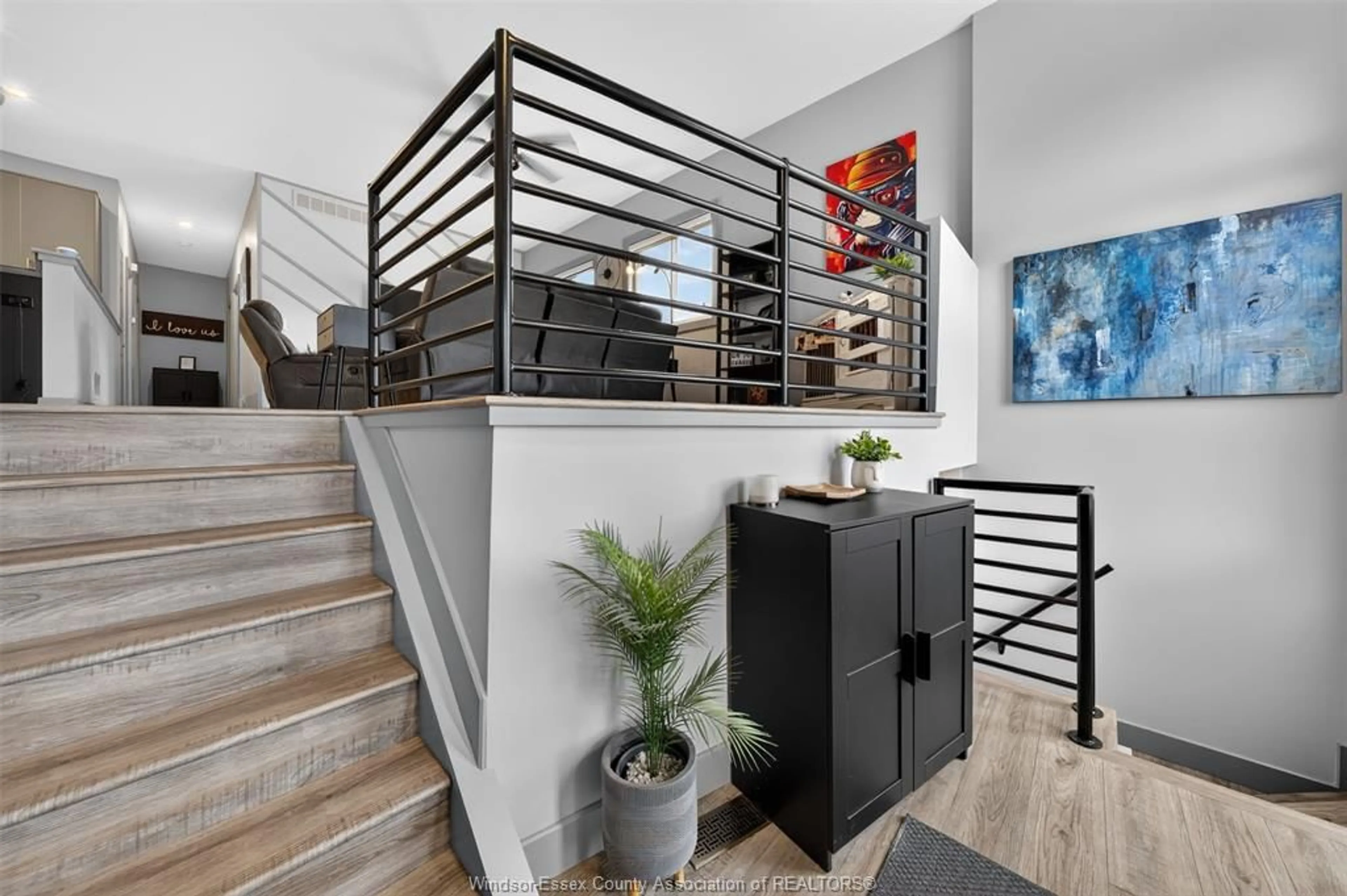 Indoor entryway for 2255 KEVIN, LaSalle Ontario N9H 2R1