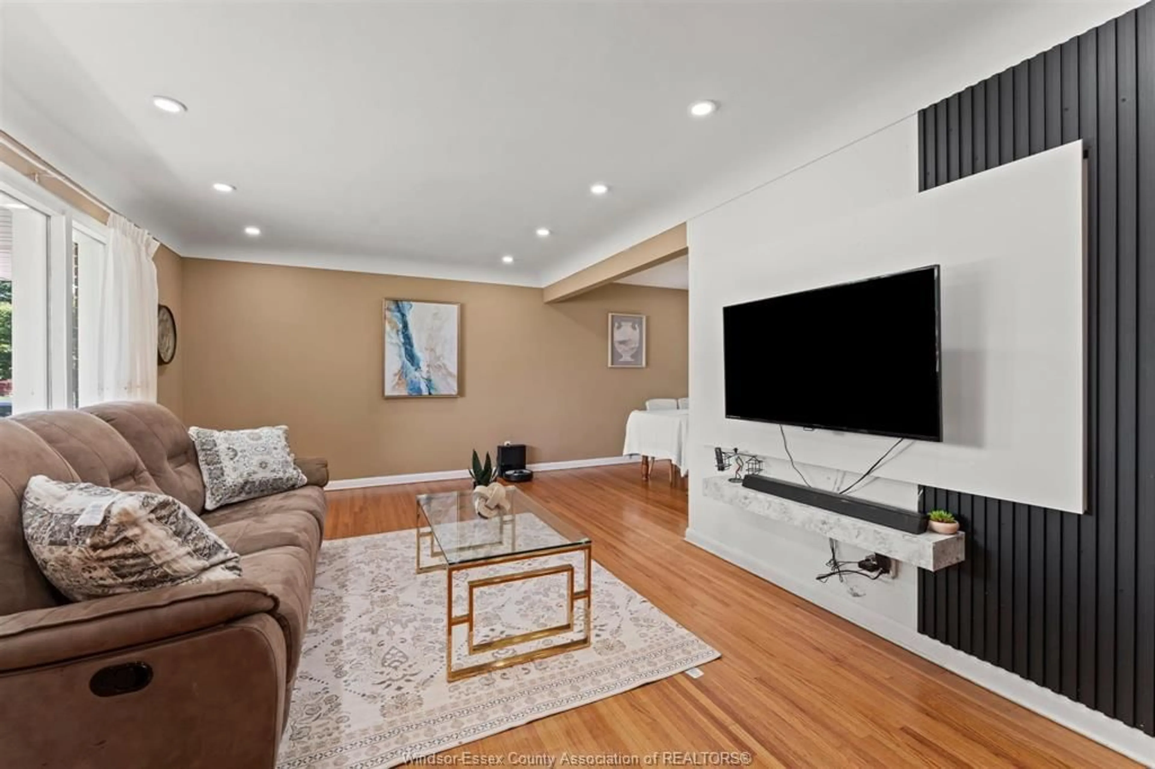 Living room with furniture, unknown for 2729 VIRGINIA Pk, Windsor Ontario N9E 2B6