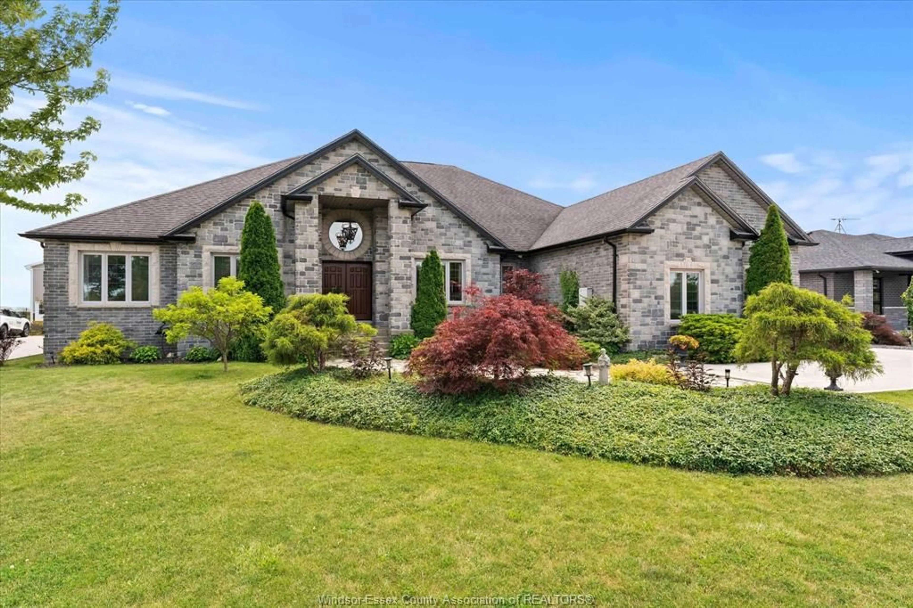 Home with brick exterior material, unknown for 412 COUNTY RD 2, Lakeshore Ontario N0R 1A0