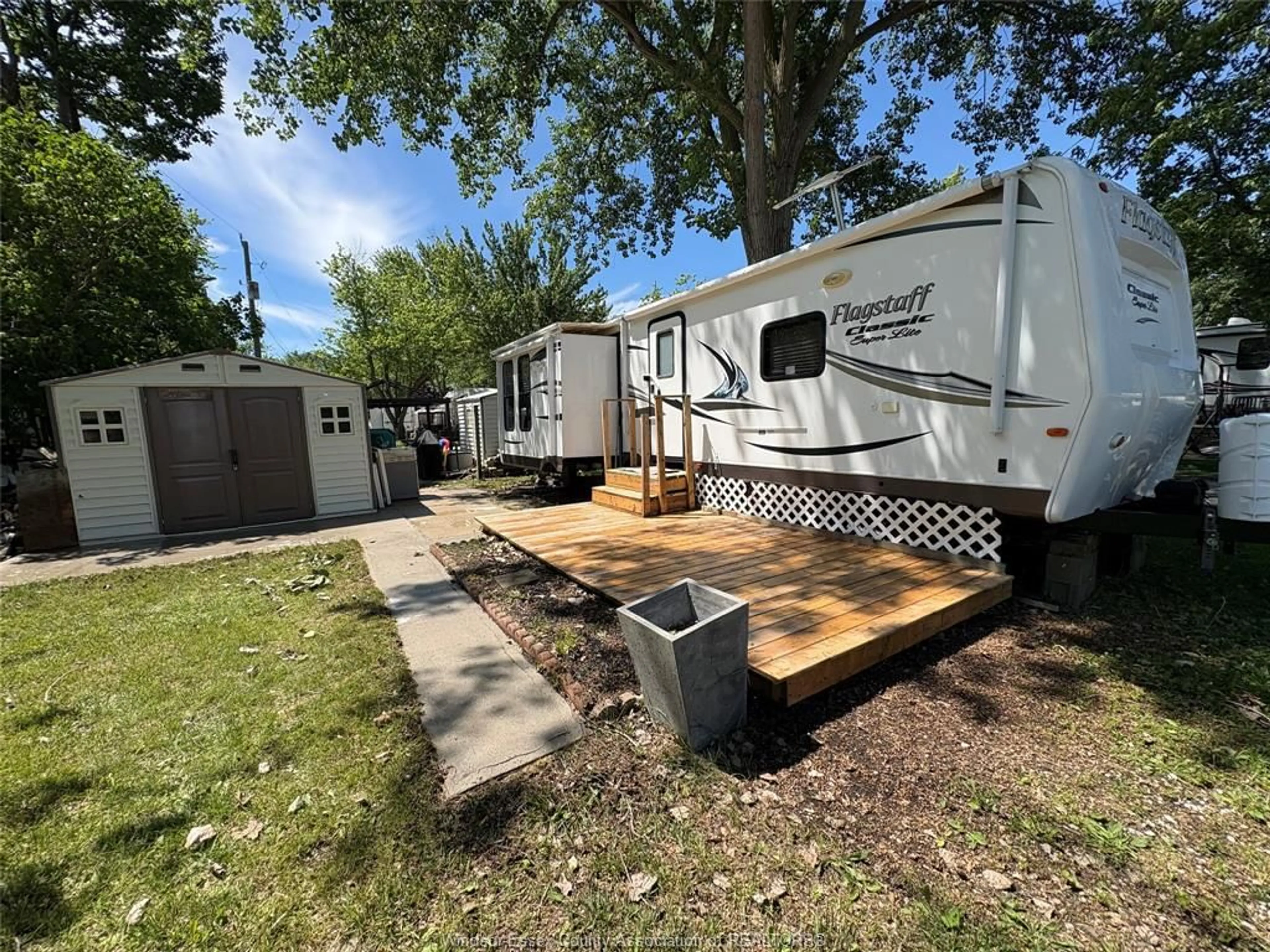 Unknown for 42 POPLAR Lane, Leamington Ontario N8H 3L4