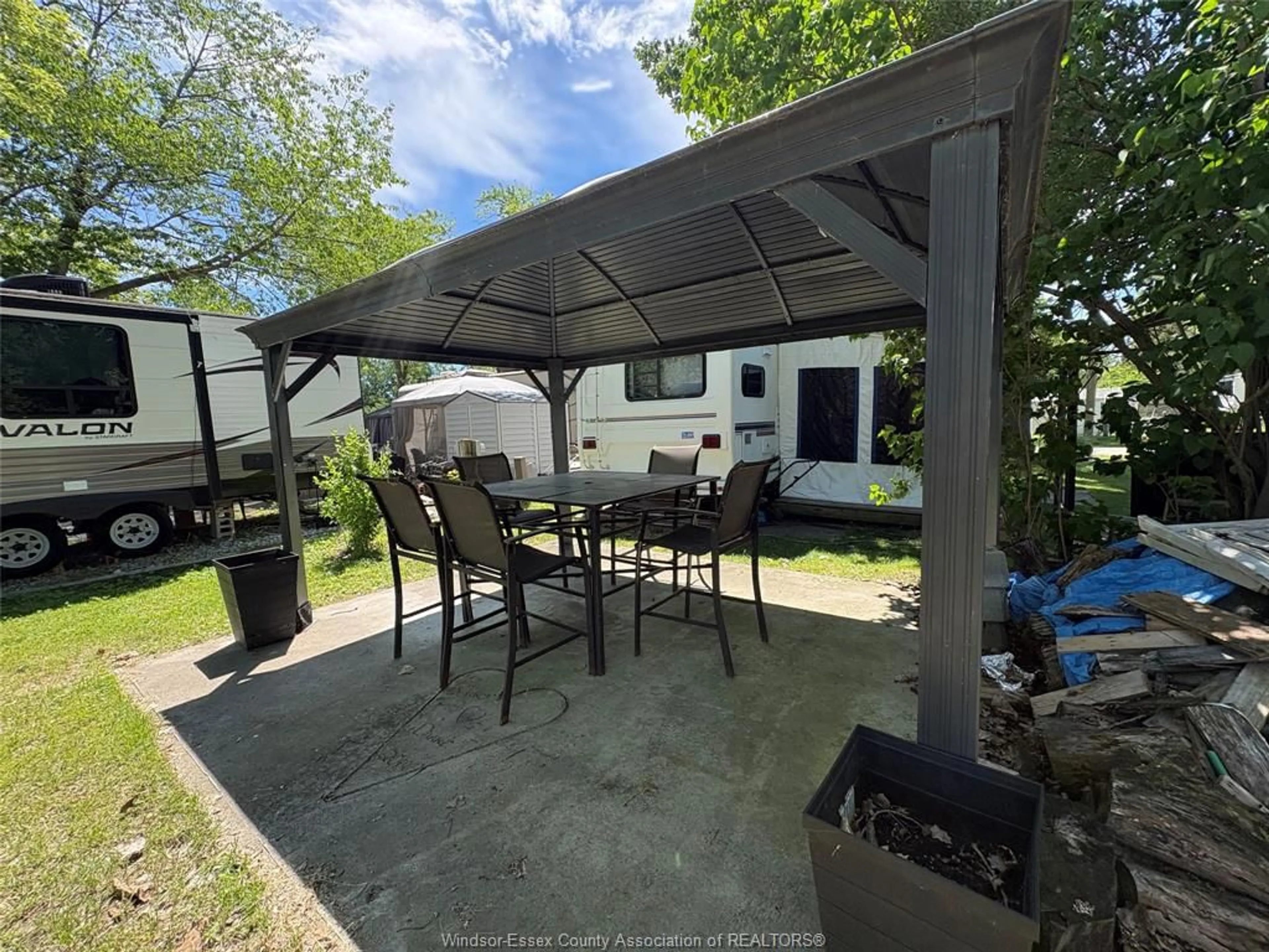 Patio, street for 42 POPLAR Lane, Leamington Ontario N8H 3L4