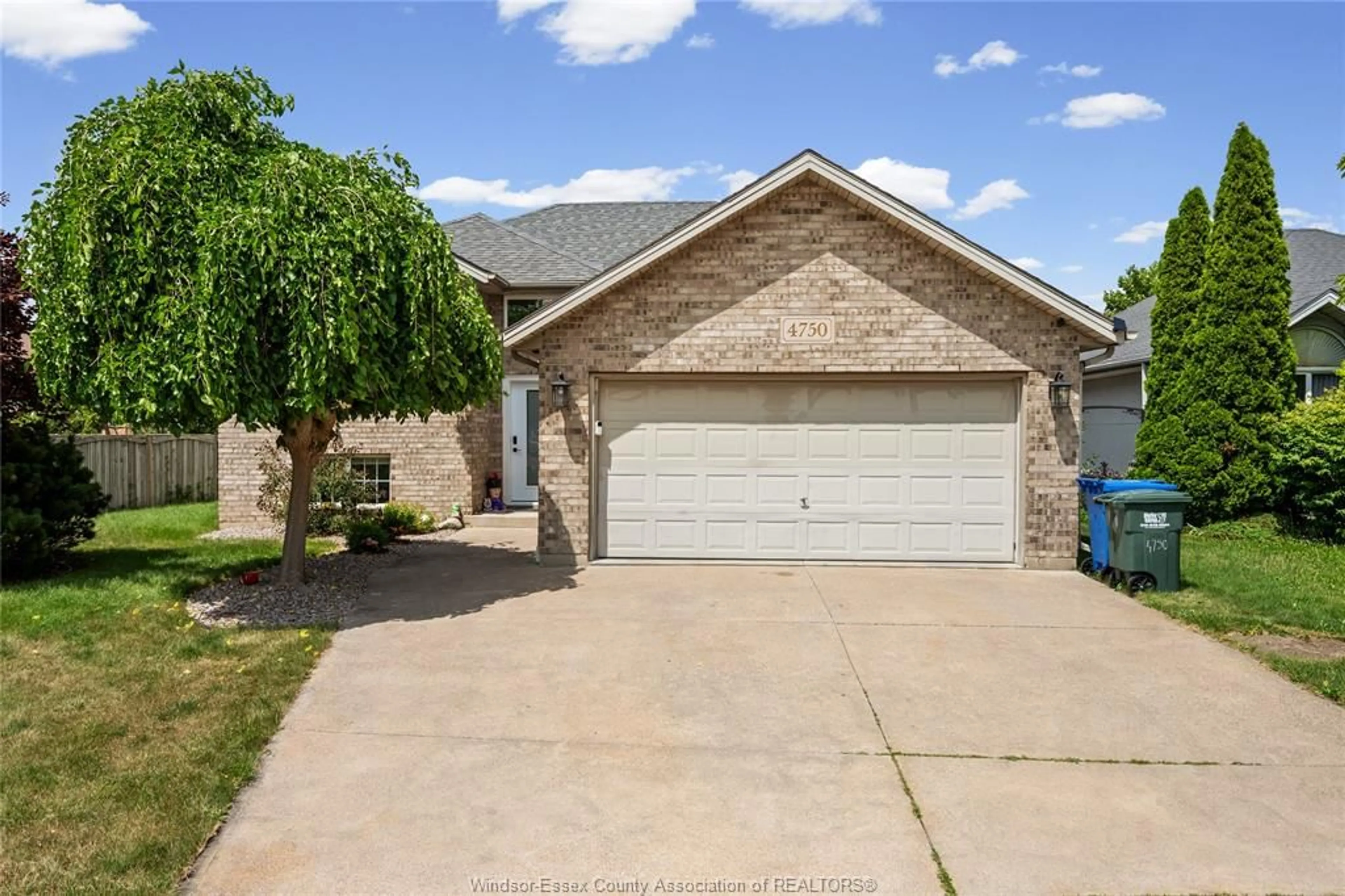 Home with brick exterior material, street for 4750 KOMINAR Crt, Windsor Ontario N9G 2W6